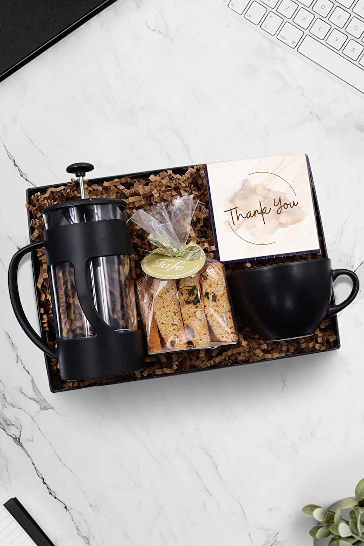 Siyah French Press & Bademli Kurabiye & Rebul Mandalina Kolonya & Siyah Kupa Hediye Seti