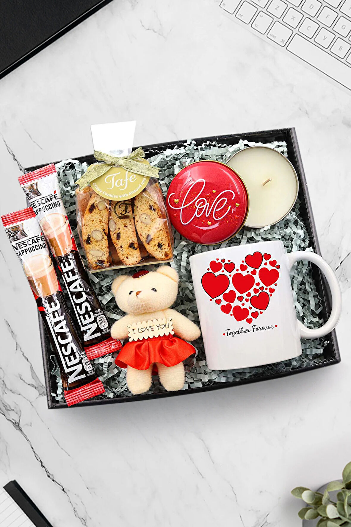 Aşk Beyaz Kupa & Aşk Metal Mum & Mini Love Ayıcık & Bademli Kurabiye & 2'li Nescafe Hediye Seti