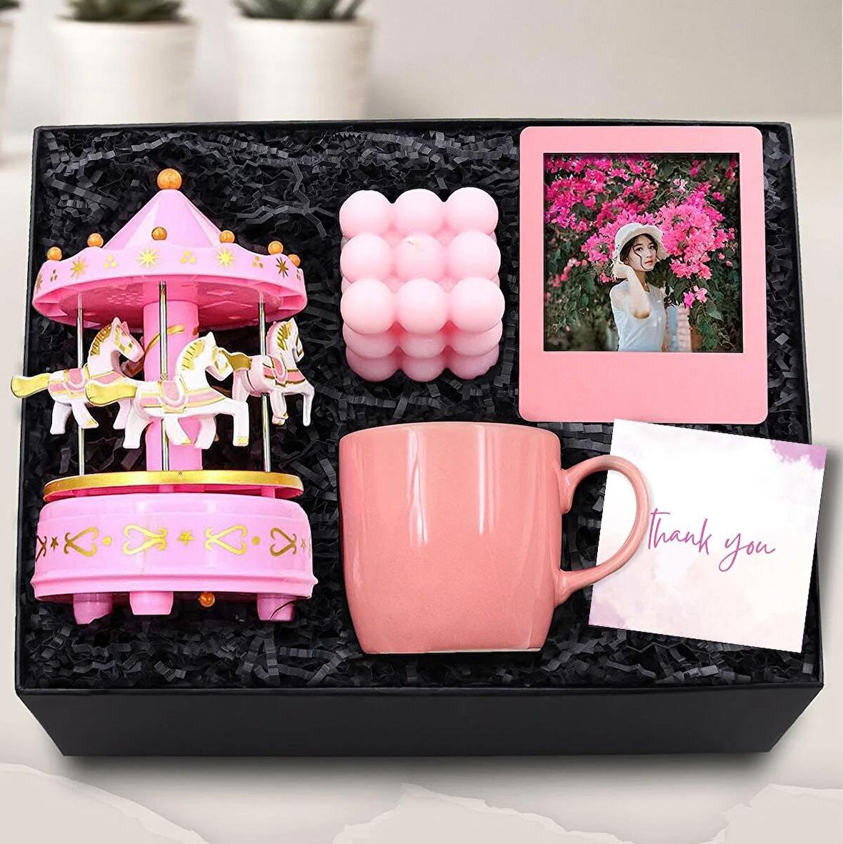 Pembe İnstagram Çerçeve & Pembe Kupa & Atlı Karınca Müzik Kutusu & Pembe Bubble Mum Hediye Seti 