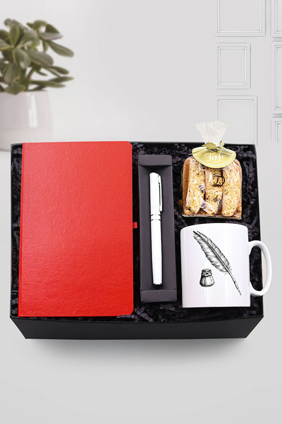 Kırmızı Defter & Bademli Kurabiye & Beyaz Roller Kalem & Divit Kalem Kupa Hediye Seti