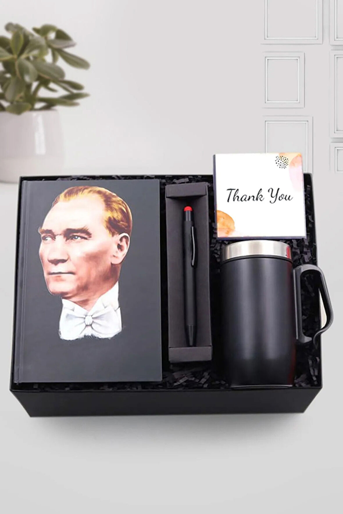 Atatürk İmzalı Kulplu Siyah Termos & Atatürk Resimli Defter & Atatürk İmzalı Touch Pen Seti