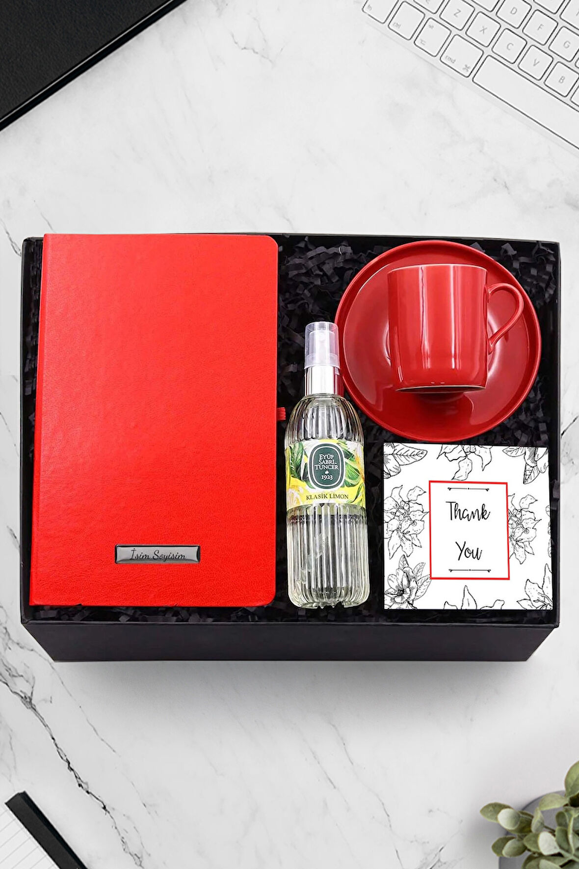 Kırmızı Defter & Parlak Kırmızı Fincan & Eyüp 150ml Sprey Kolonya Hediye Seti