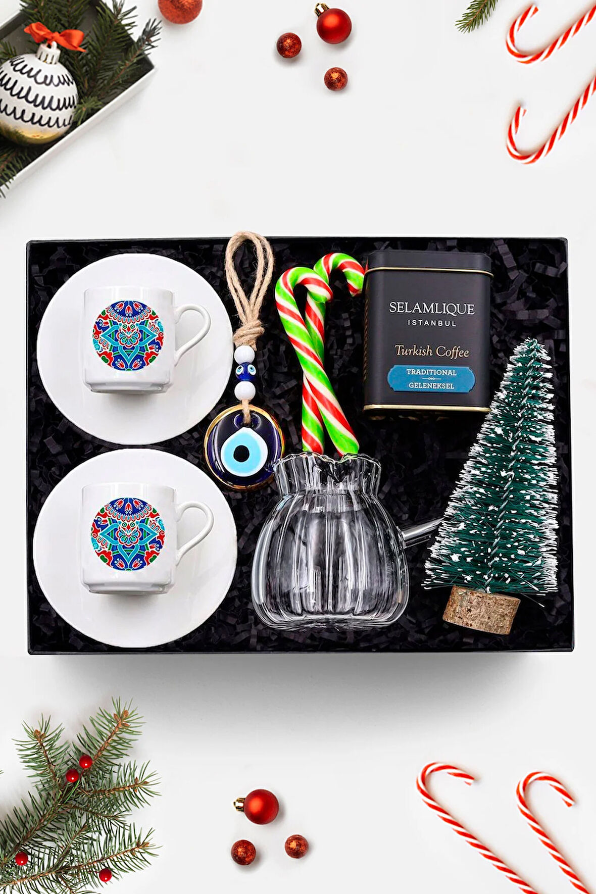 2'li Fincan & Cam Cezve & Türk Kahvesi & Nazar Boncuklu Süs & Çam Ağacı & Baston Şeker Hediye Seti