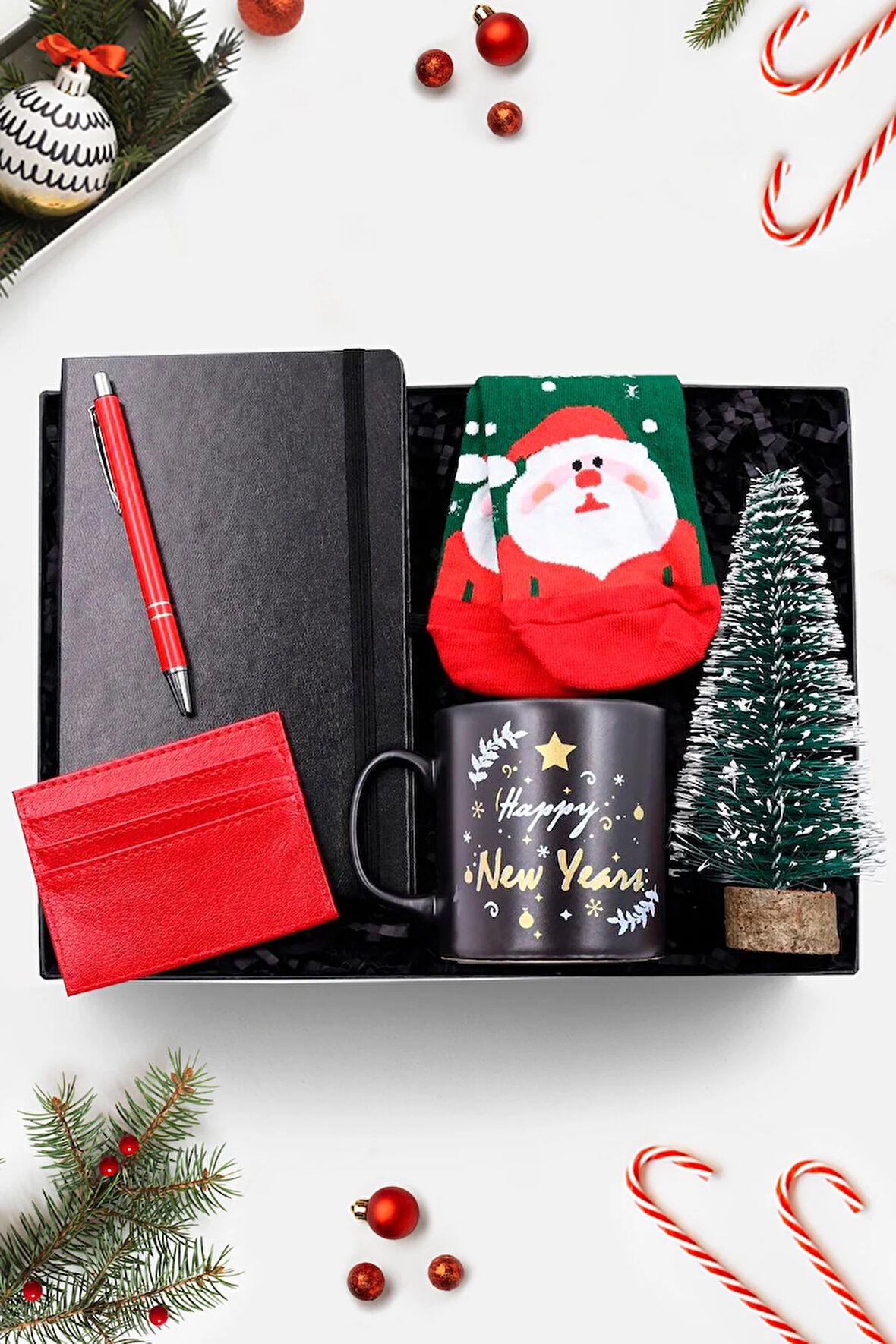 Defter & Tükenmez Kalem & Çam Ağacı & Yılbaşı Çorabı & Kupa & Kadın Kartlık Hediye Seti
