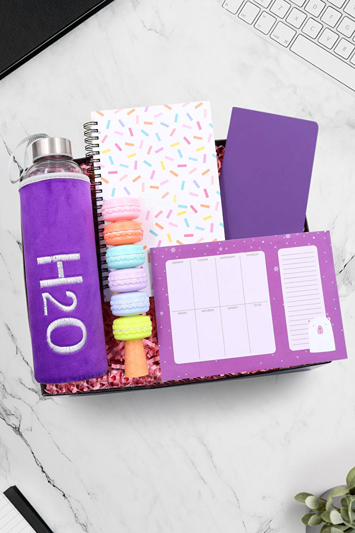 Konfeti Defter-Dikişli Not Defteri-Planner-Peluş Cam matara-Makaron Fosforlu Kalem Hediye Seti