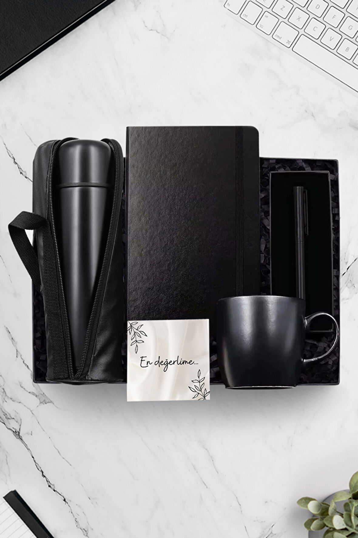 500 ML Deri Çantalı Termos & Siyah Kupa & Siyah Defter & Siyah Roller Kalem Hediye Seti
