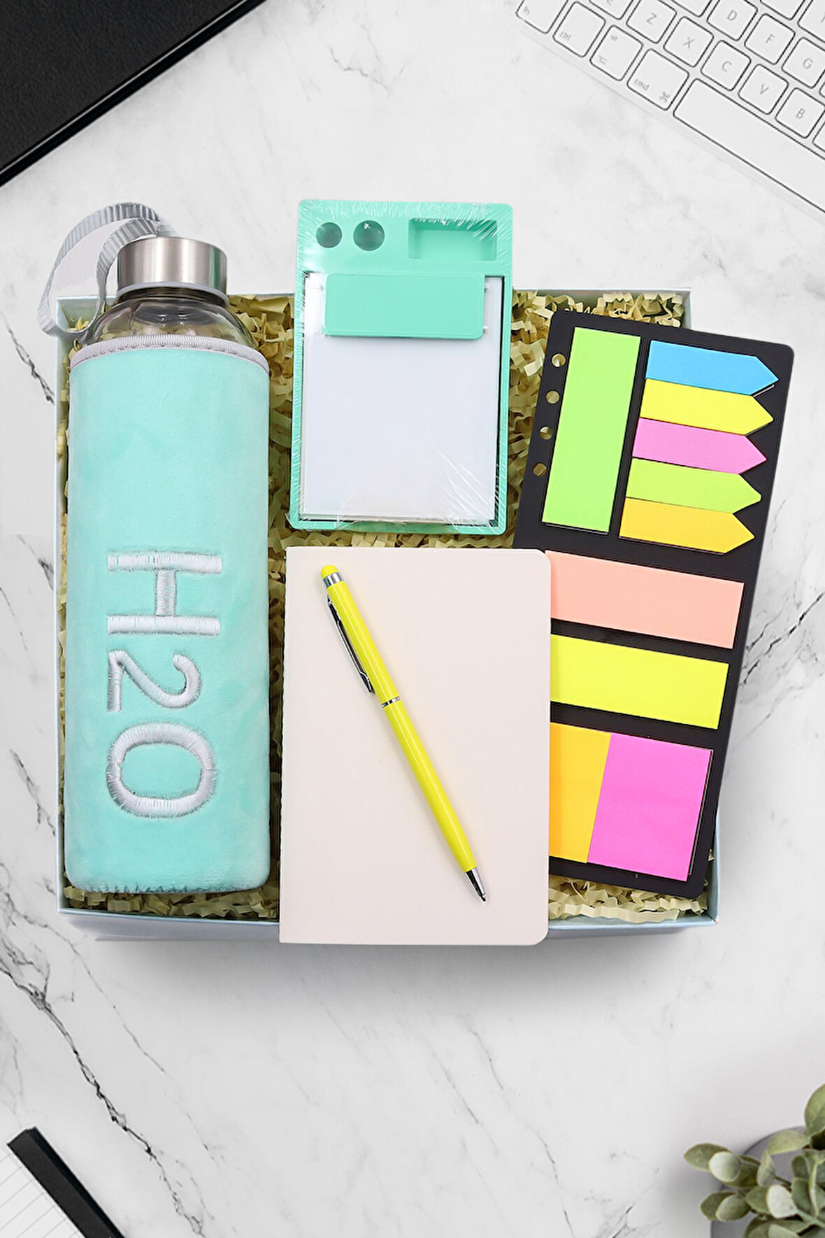 Touch Pen & Mini Not Defteri & Peluş Kılıflı Cam Matara & Yapışkanlı Notluk & Bloknot Hediye Seti