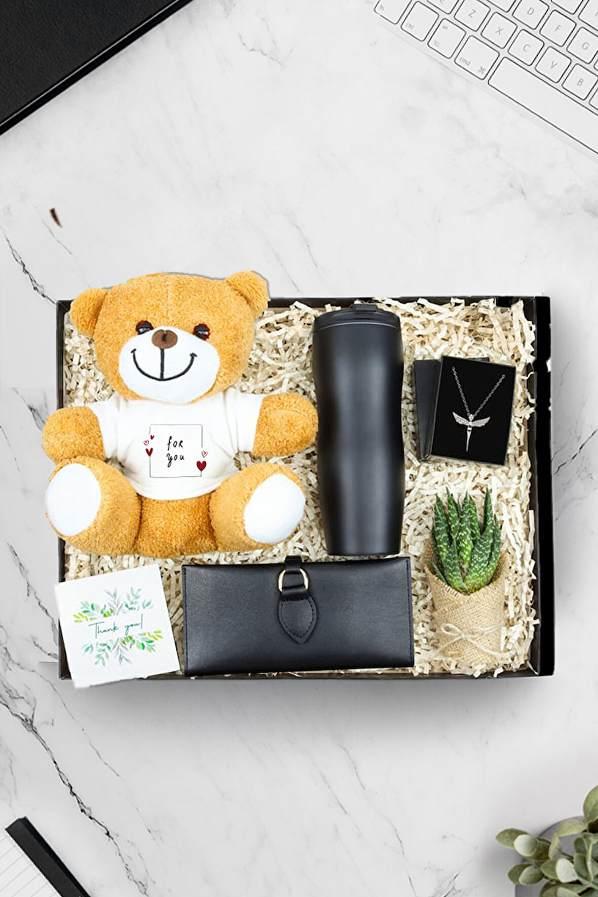 Peluş Ayıcık & Siyah Çelik Termos & Canlı Sukulent Çiçek & Melek Kolye & Siyah Cüzdan Hediye Seti