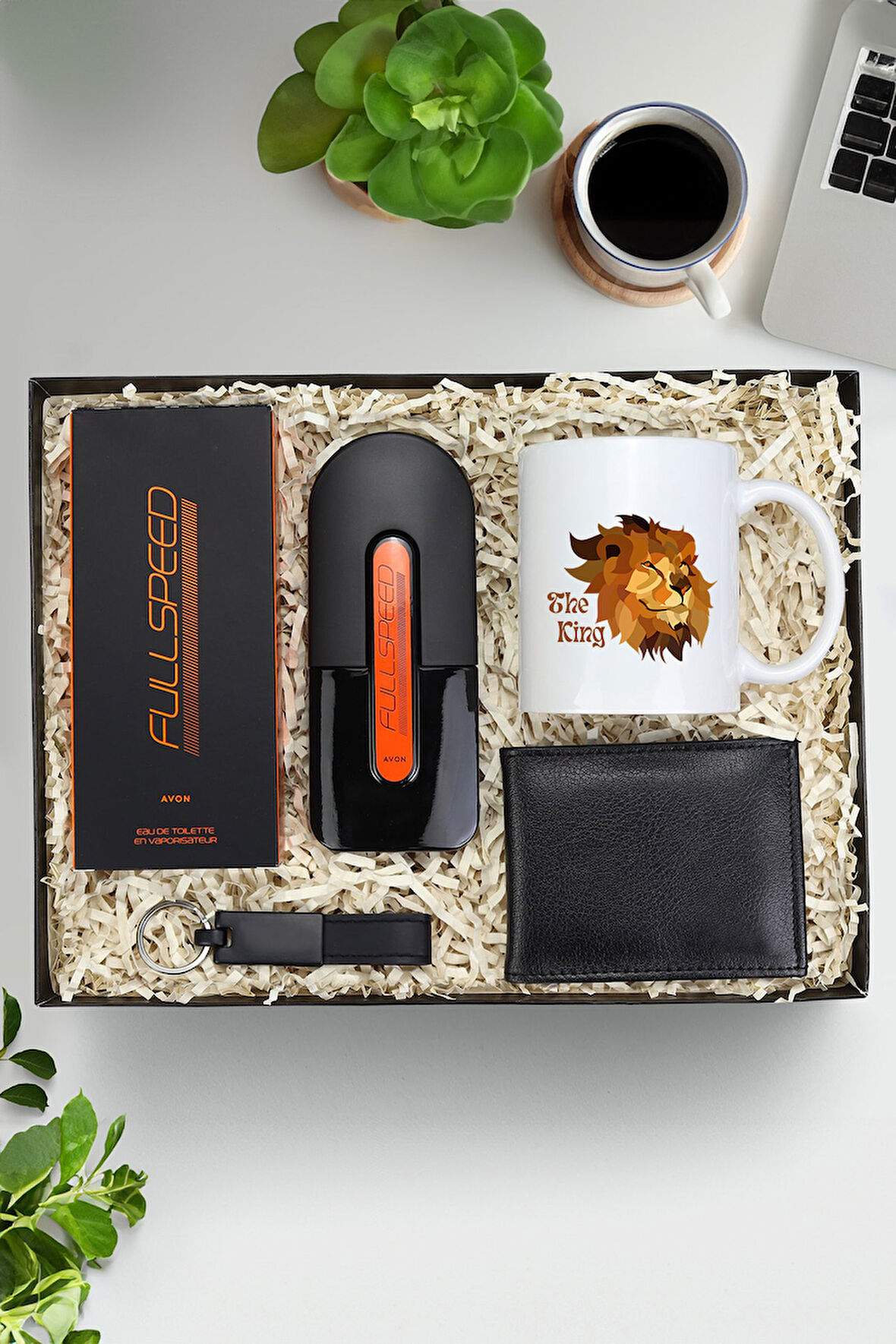 Baskılı Kupa & Erkek Parfüm & Siyah Cüzdan & Siyah Anahtarlık Hediye Seti