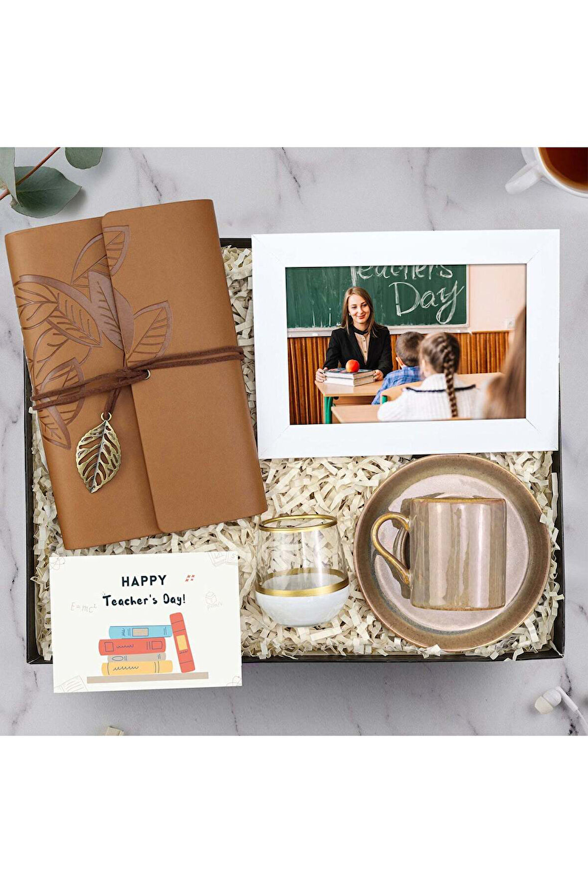 Öğretmenler Gününe Özel Seyahat - Anı Defteri & Çerçeve & Kahvesi Fincanı & Su Bardağı Hediye Seti