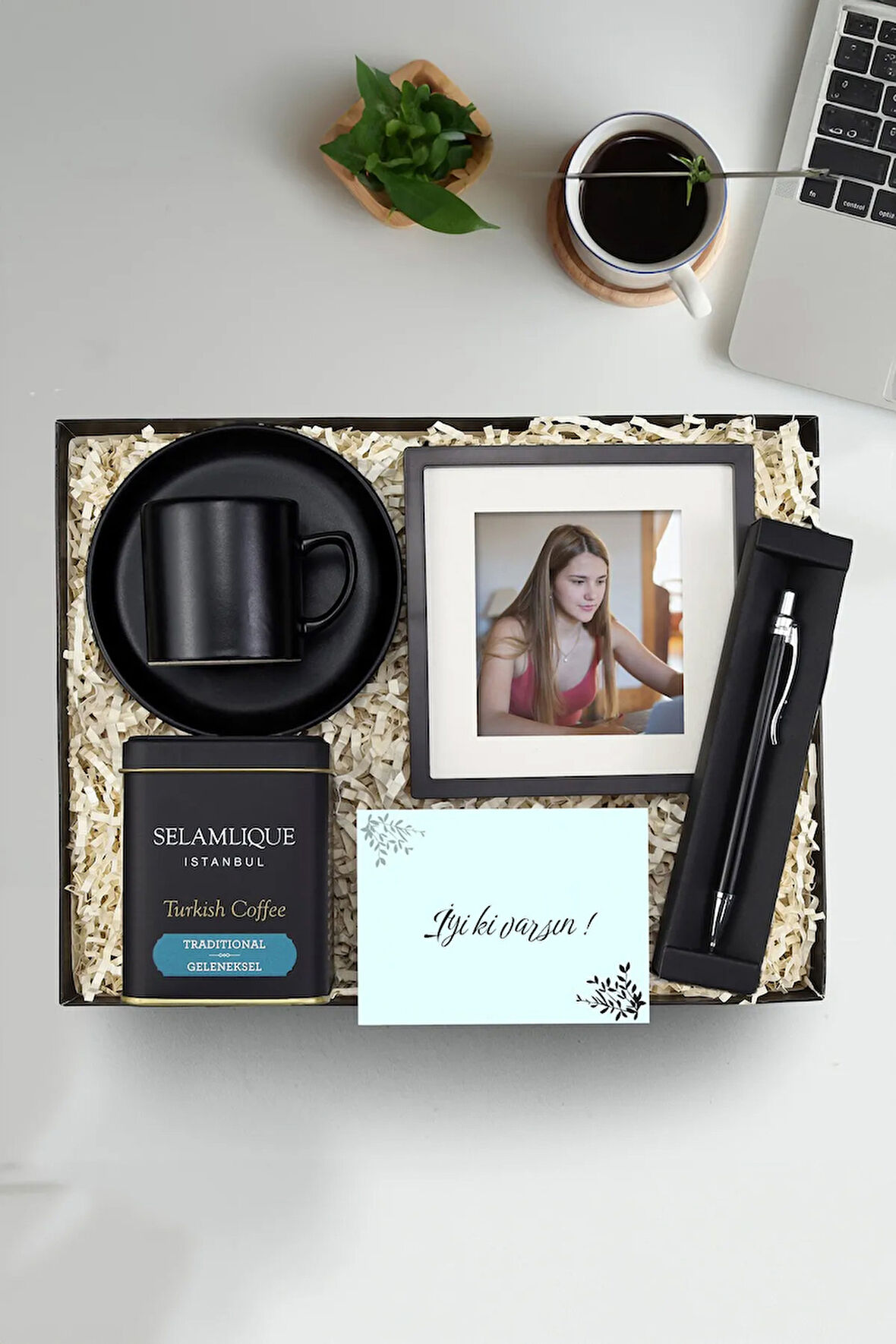 Siyah Tükenmez Kalem & Seramik Fincan & Türk Kahvesi & Çerçeve Hediye Seti