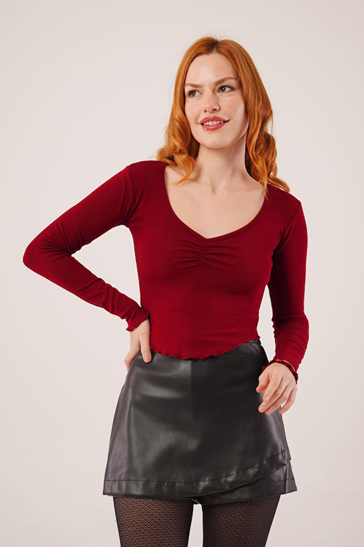 Yonca Moda Evi Geniş Yaka Bordo Basic Body Bluz