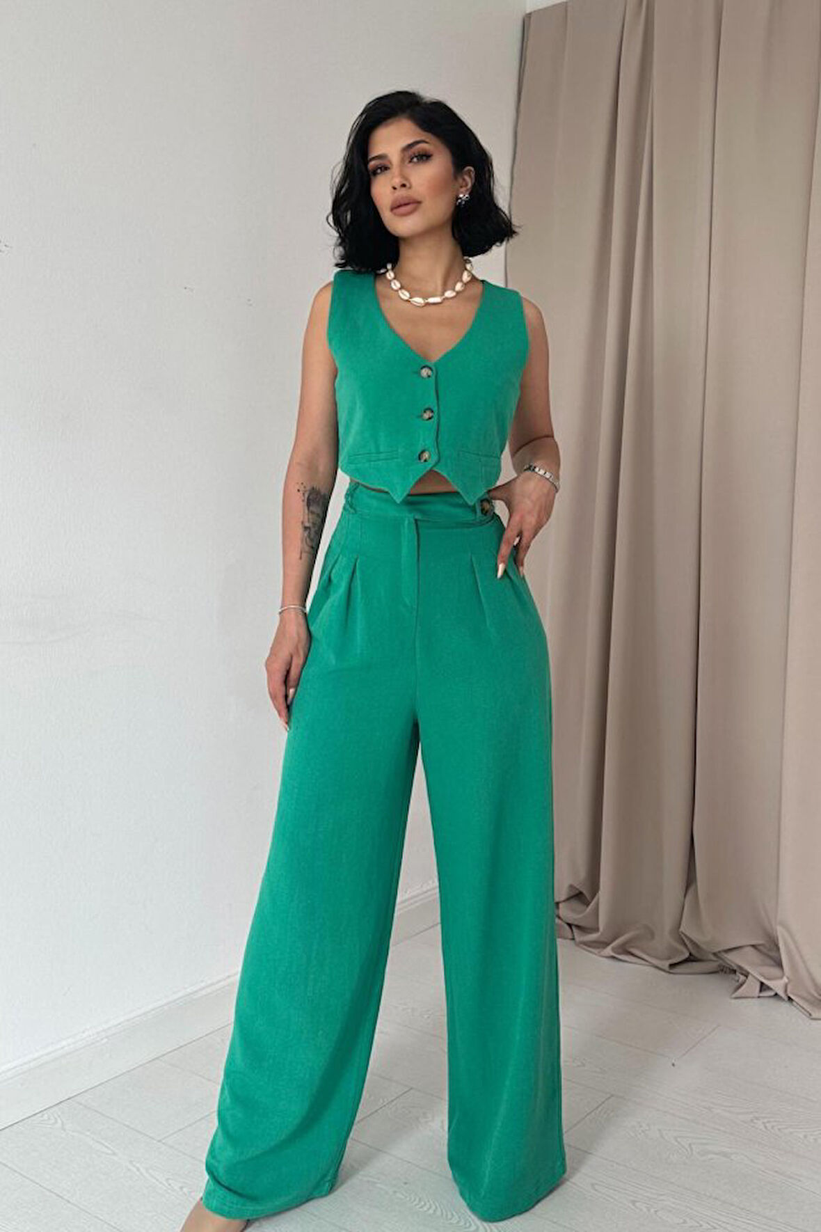 Yonca Moda Evi Yeşil Önü Düğmeli Yelek Ve Pantolon Takım