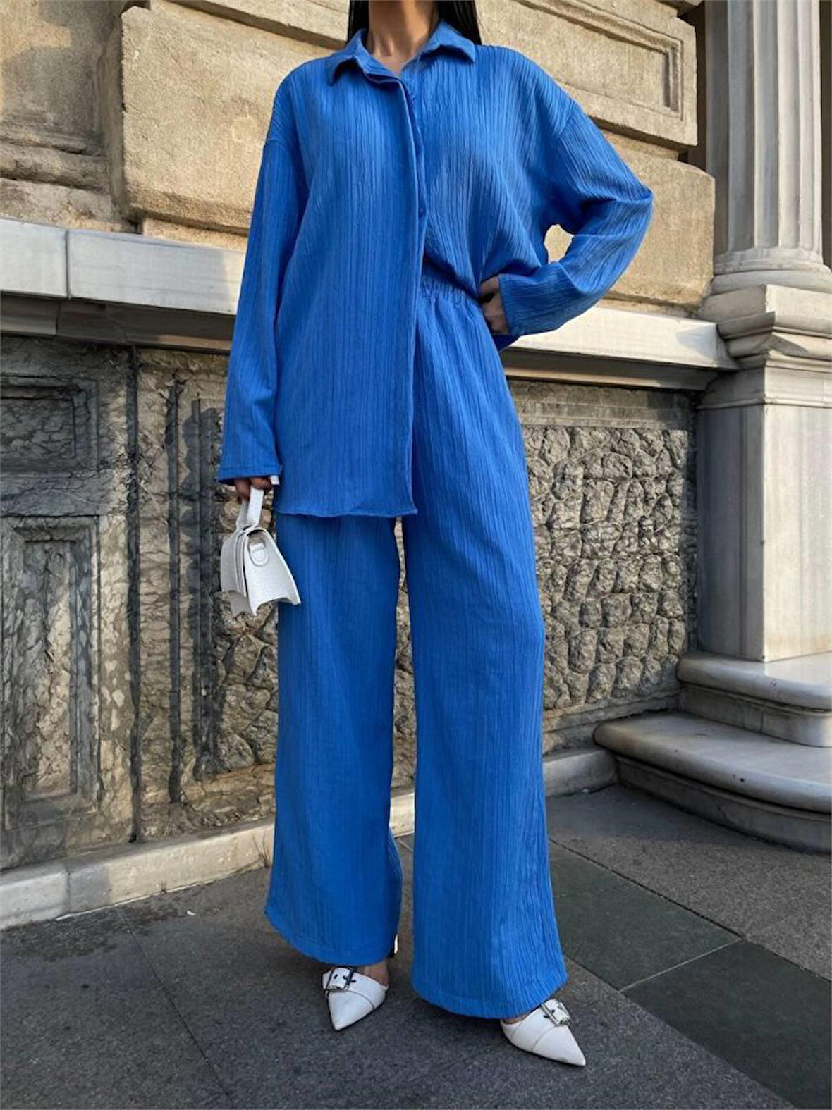 Yonca Moda Evi KENDİNDEN DESENLİ KRINKILL GÖMLEK - PANTOLON TK - Mavi