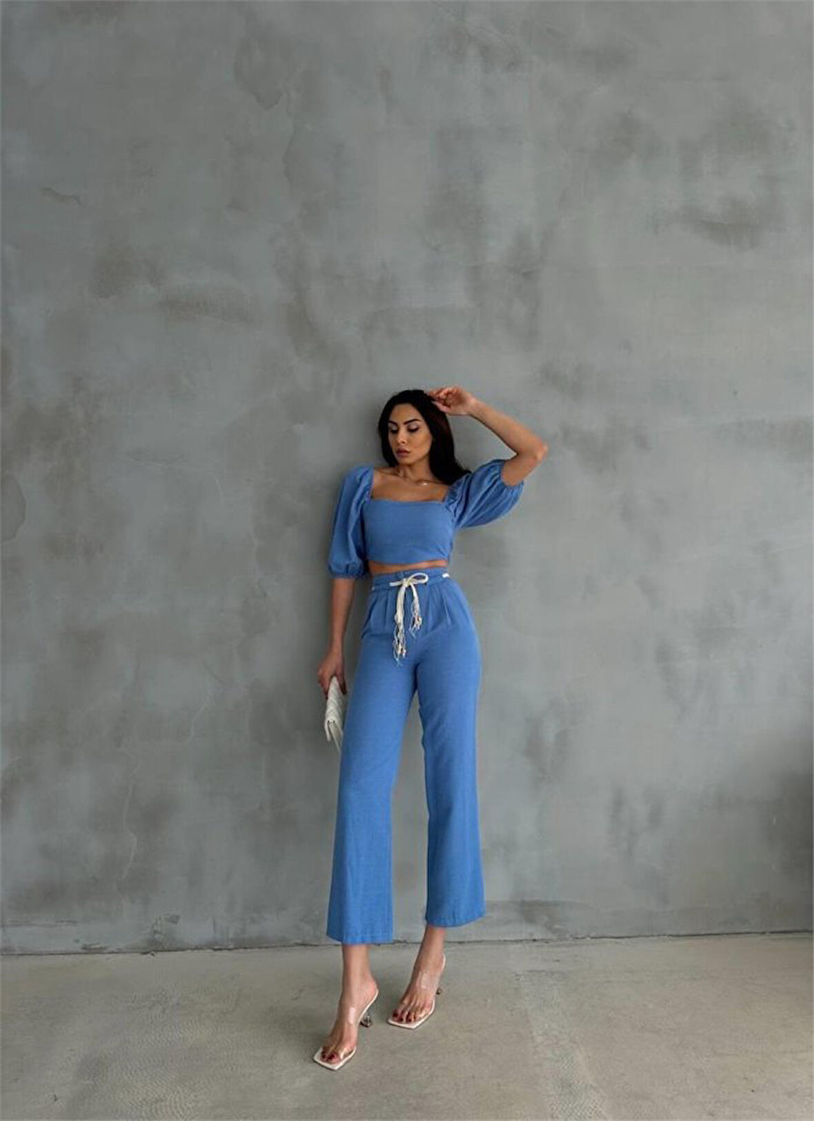 Yonca Moda Evi KETEN CROP KARPUZ KOL BLUZ-PANTOLON HASIR KEMERLİ - Mavi