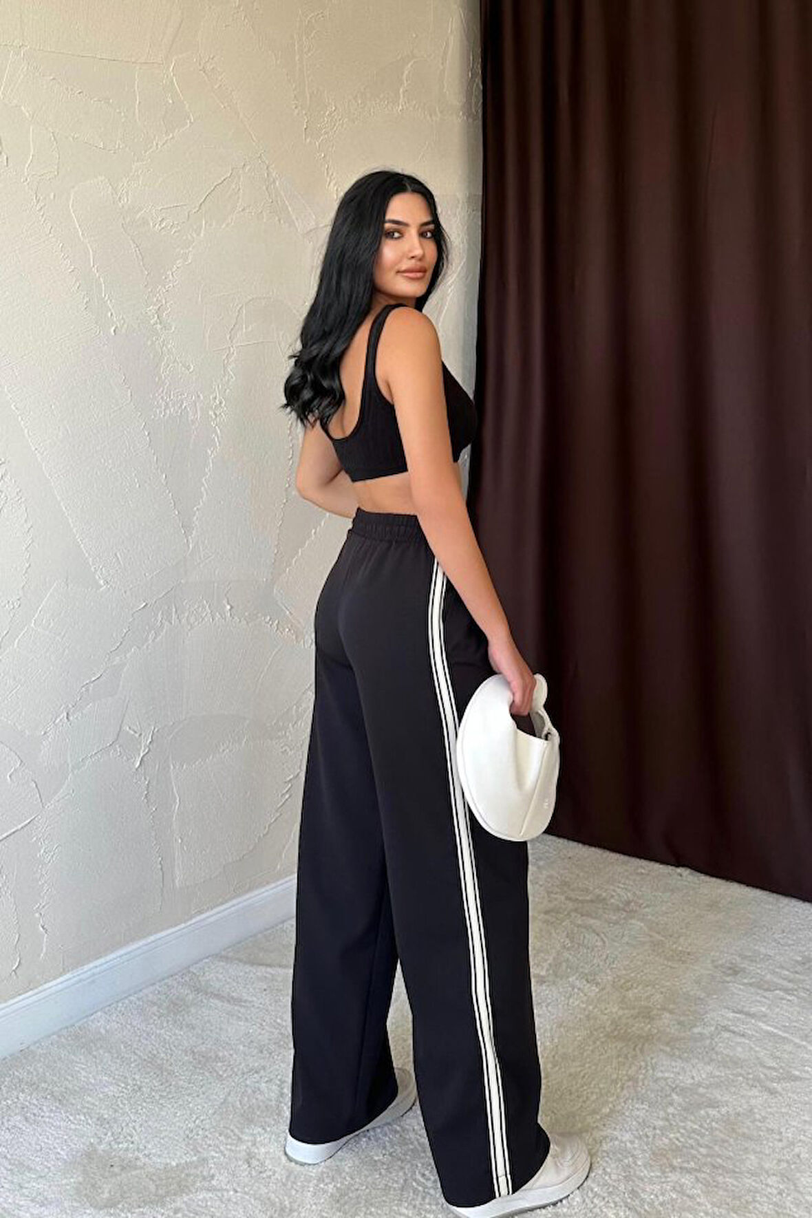 Yonca Moda Evi Siyah Yanları Şeritli Pantolon