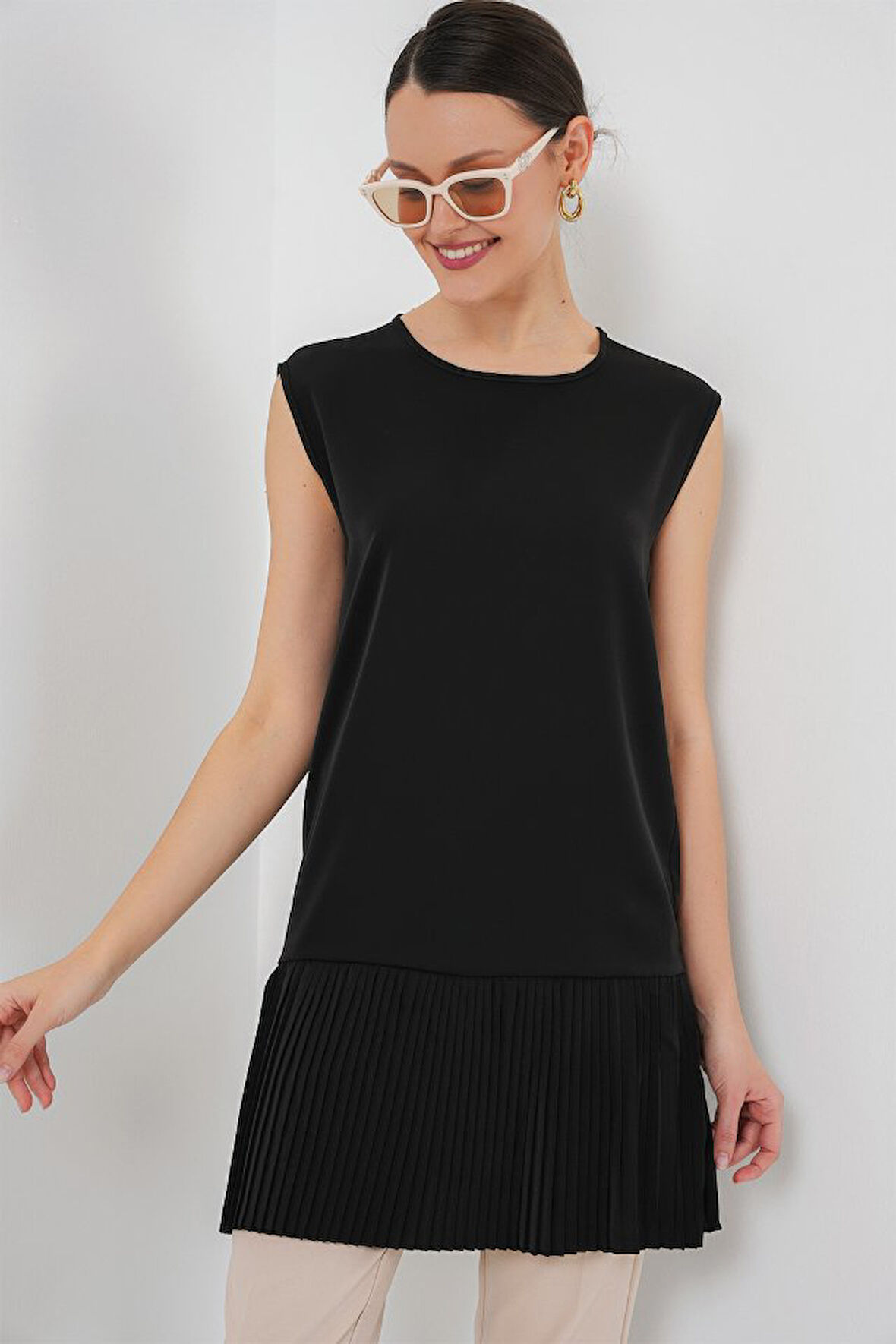 Yonca Moda Evi Piliseli Kolsuz İçlik 2493 - Siyah