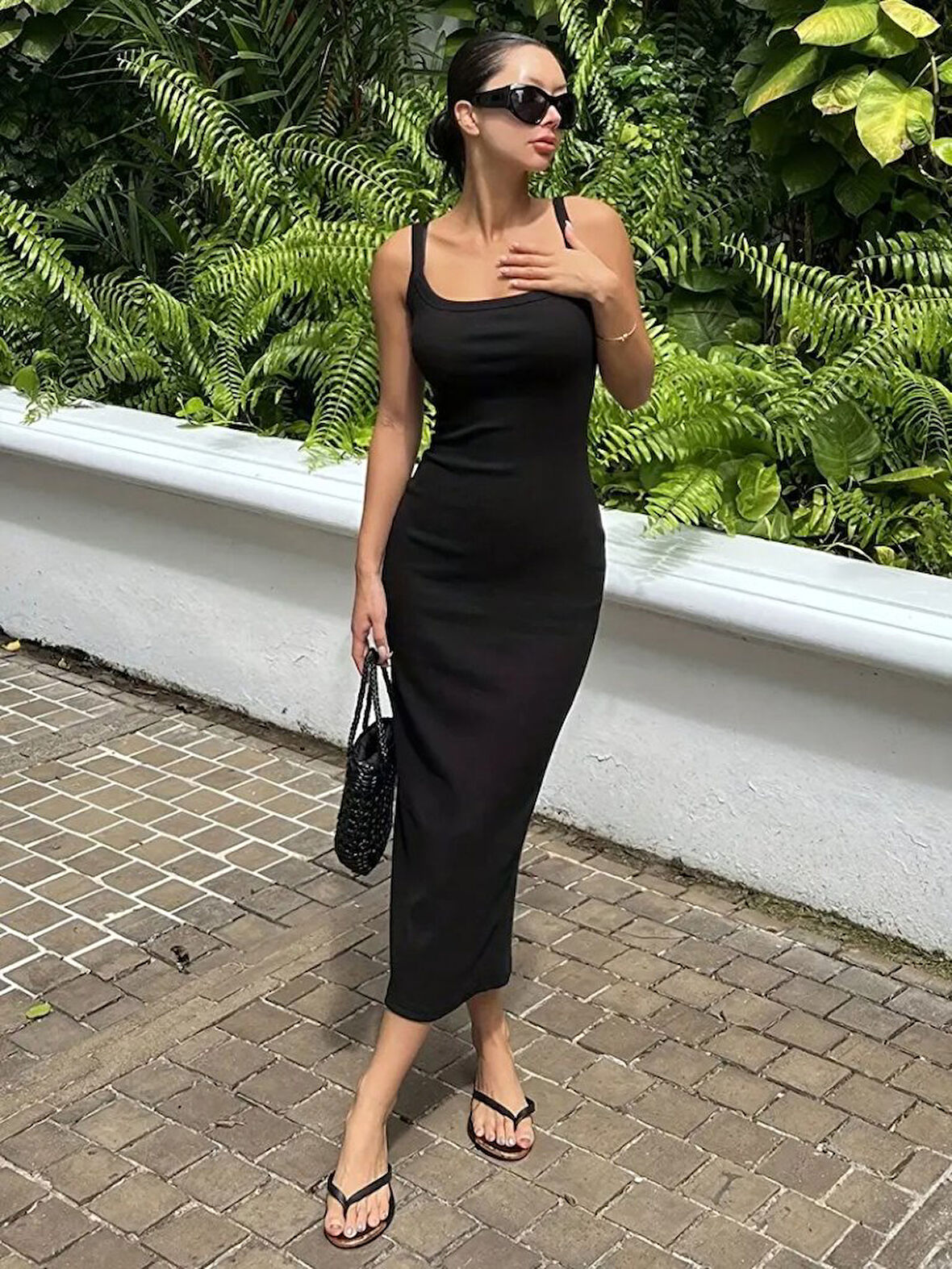 Yonca Moda Evi Kadın Ip Askılı Yuvarlak Yakalı Yırtmaçlı Midi Kaşkorse Elbise
