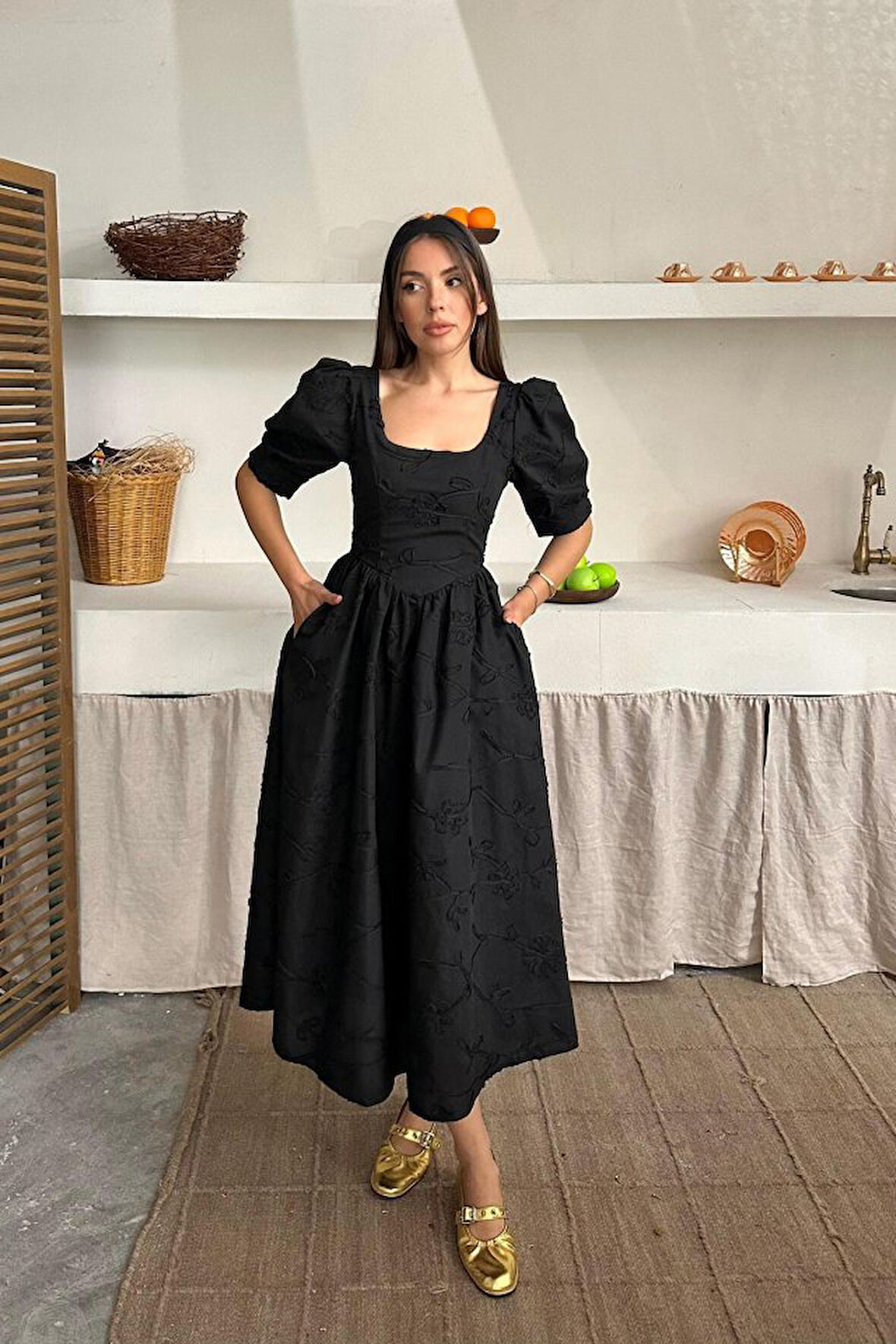 Yonca Moda Evi Siyah Balon Kollu Brode Elbise