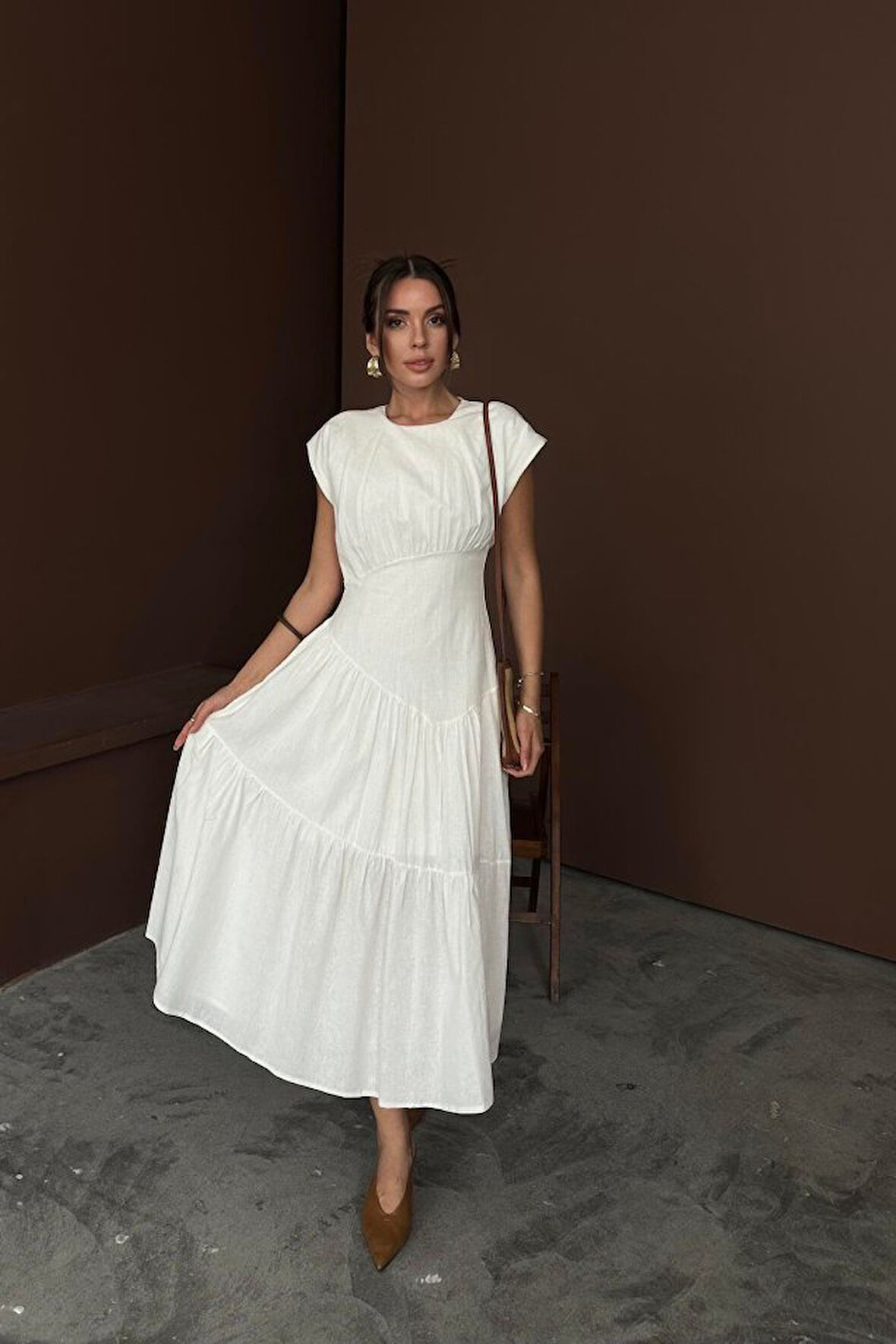 Yonca Moda Evi Beyaz Büzgü Detaylı Keten Elbise