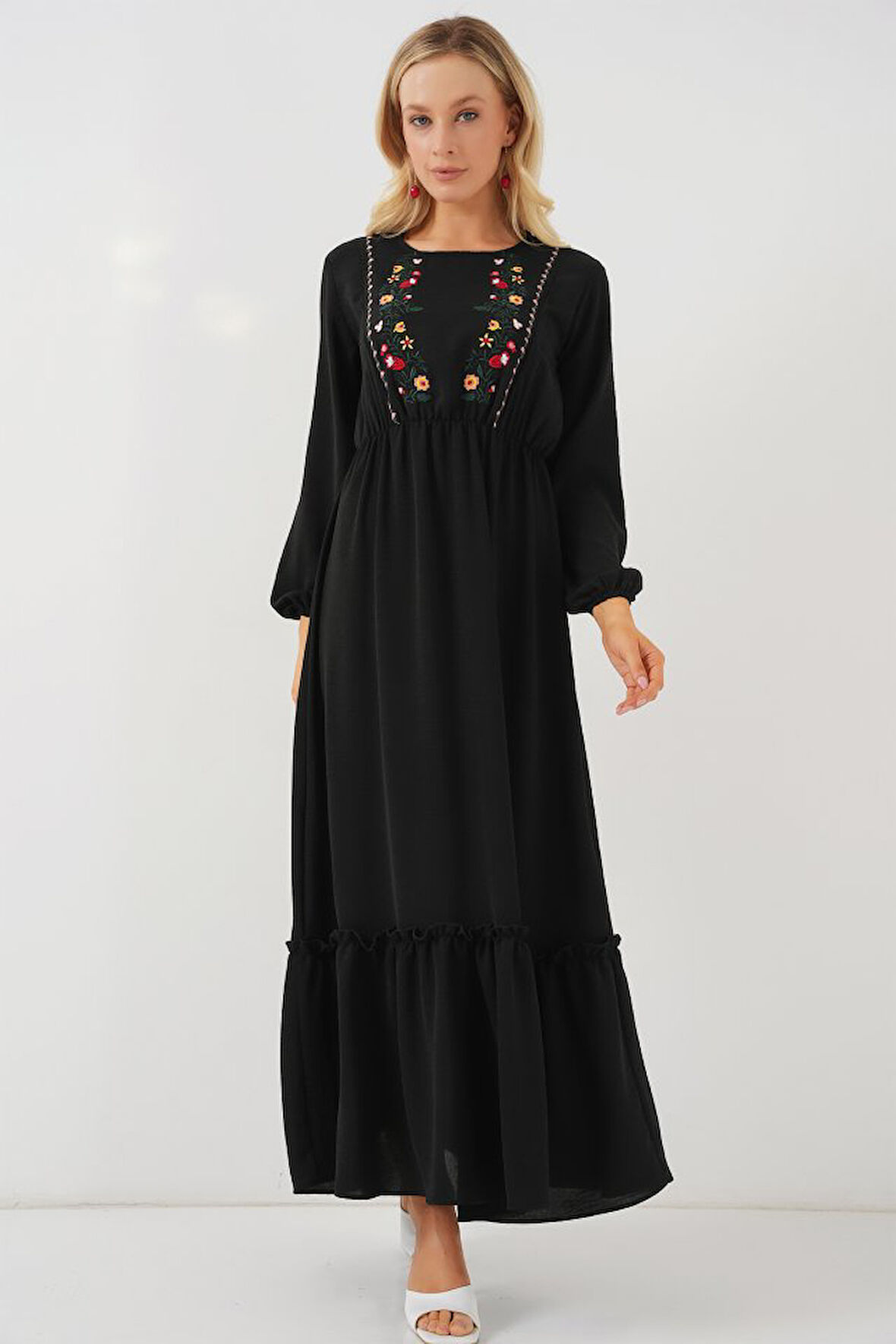 Yonca Moda Evi Nakışlı Uzun Tesettür Elbise 2550 - Siyah