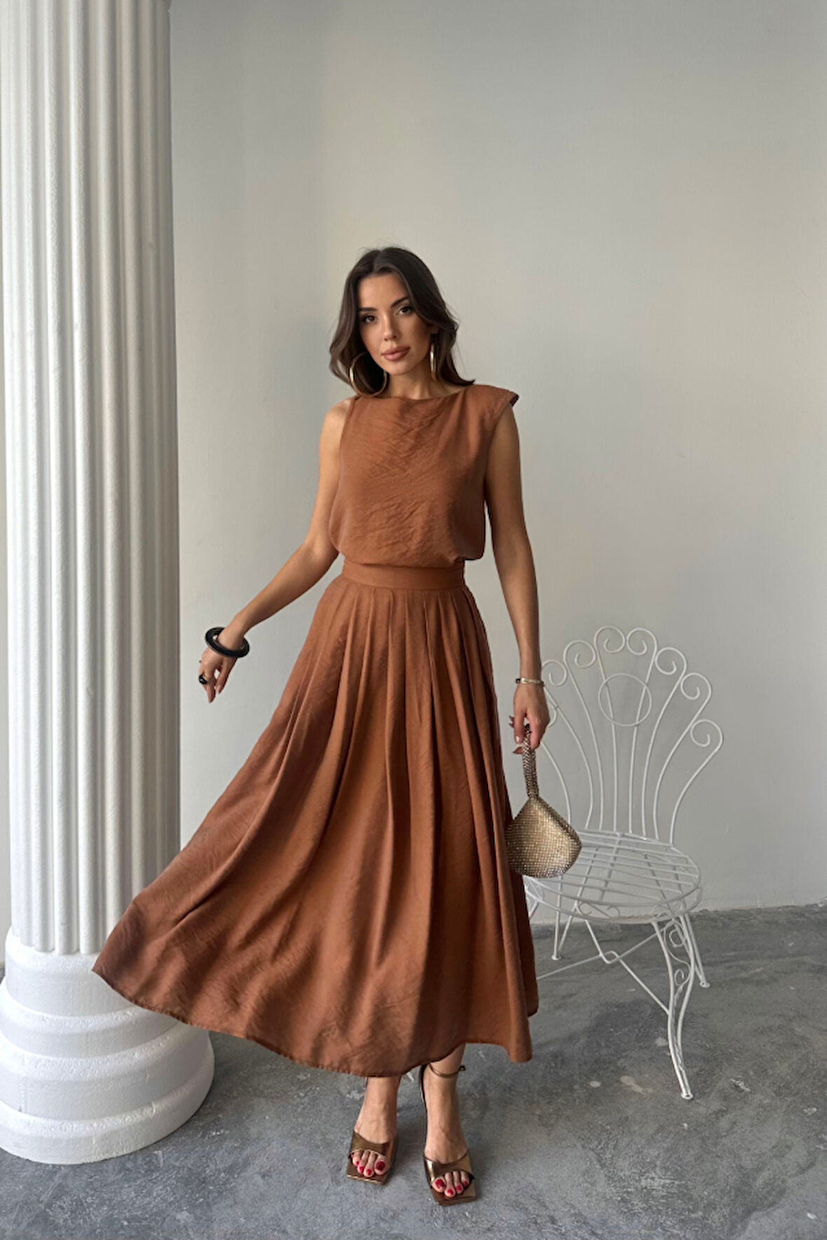 Yonca Moda Evi KETEN KOLSUZ BLUZ - MAXİ ETEK TAKIM - Kahverengi