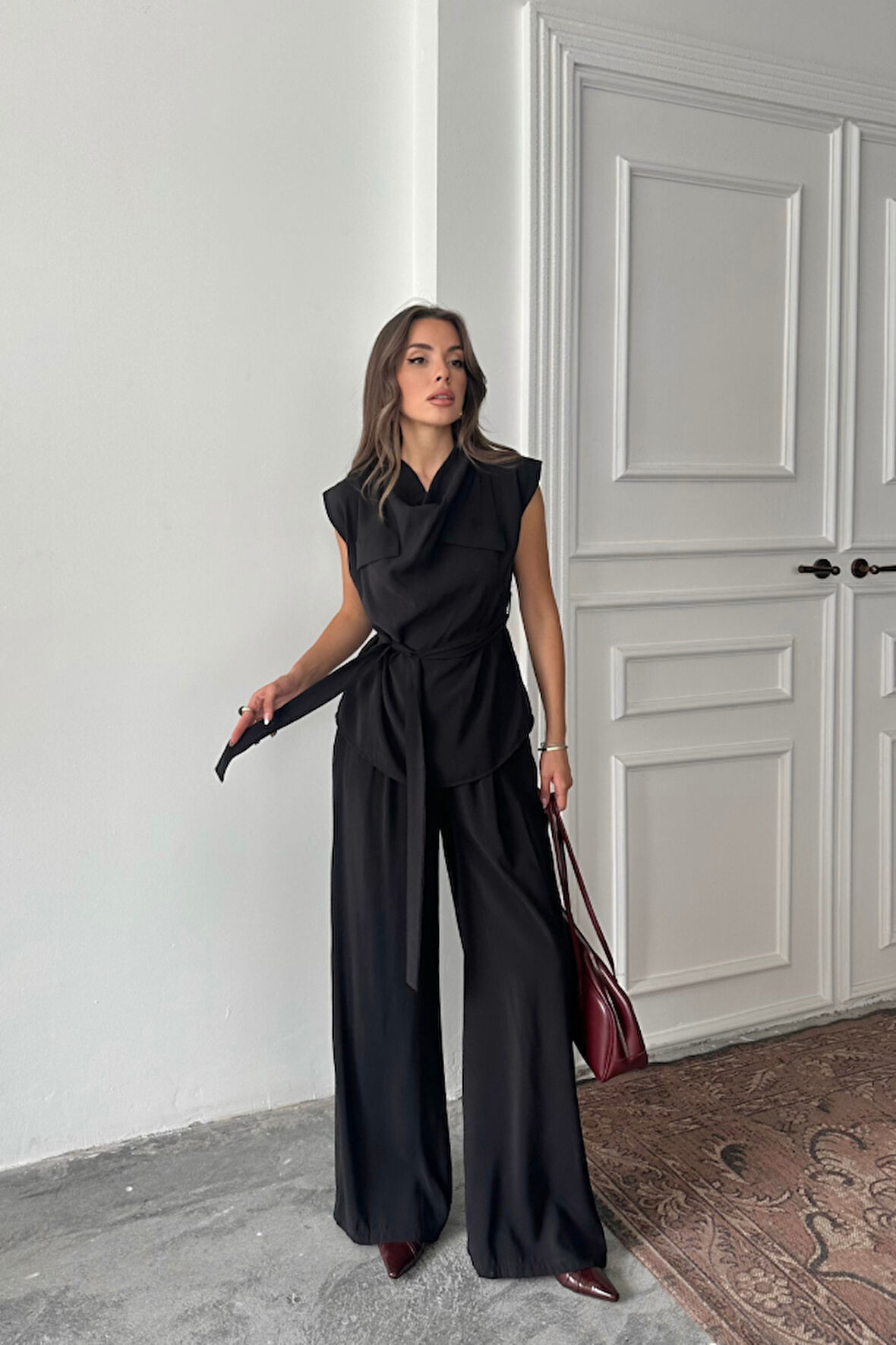 Yonca Moda Evi TENCEL MODAL KOLSUZ BLUZ KAPALI CEP DETAYLI DÖKÜMLÜ - PANTOLON TAKIM - Siyah