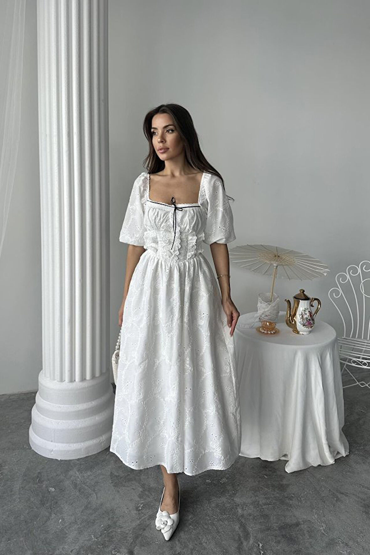 Yonca Moda Evi Beyaz Dantel Detaylı Brode Elbise