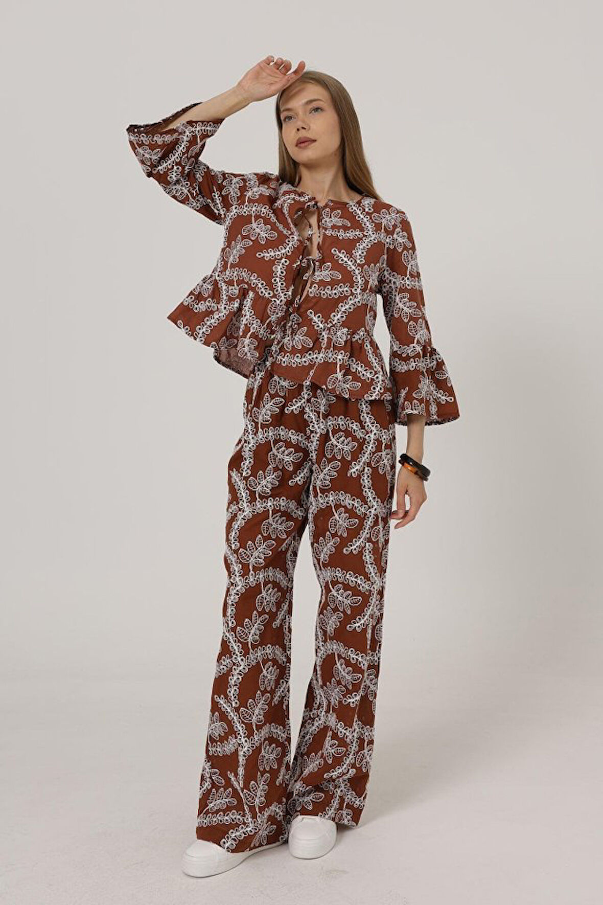 Yonca Moda Evi İşlemeli Oversize Pantolon - Kahve