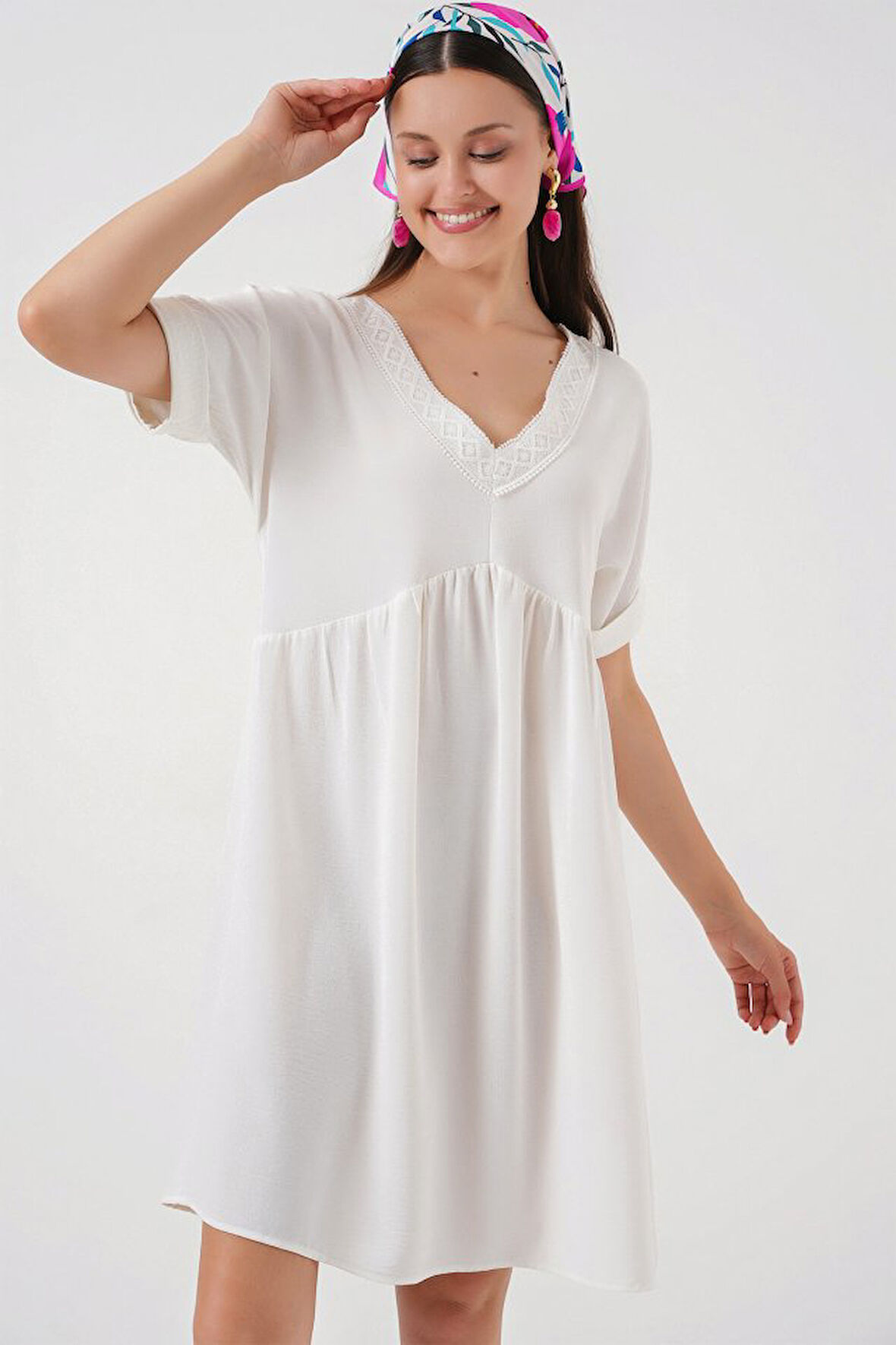 Yonca Moda Evi V Yaka Kısa Kol Elbise 2567 - Beyaz