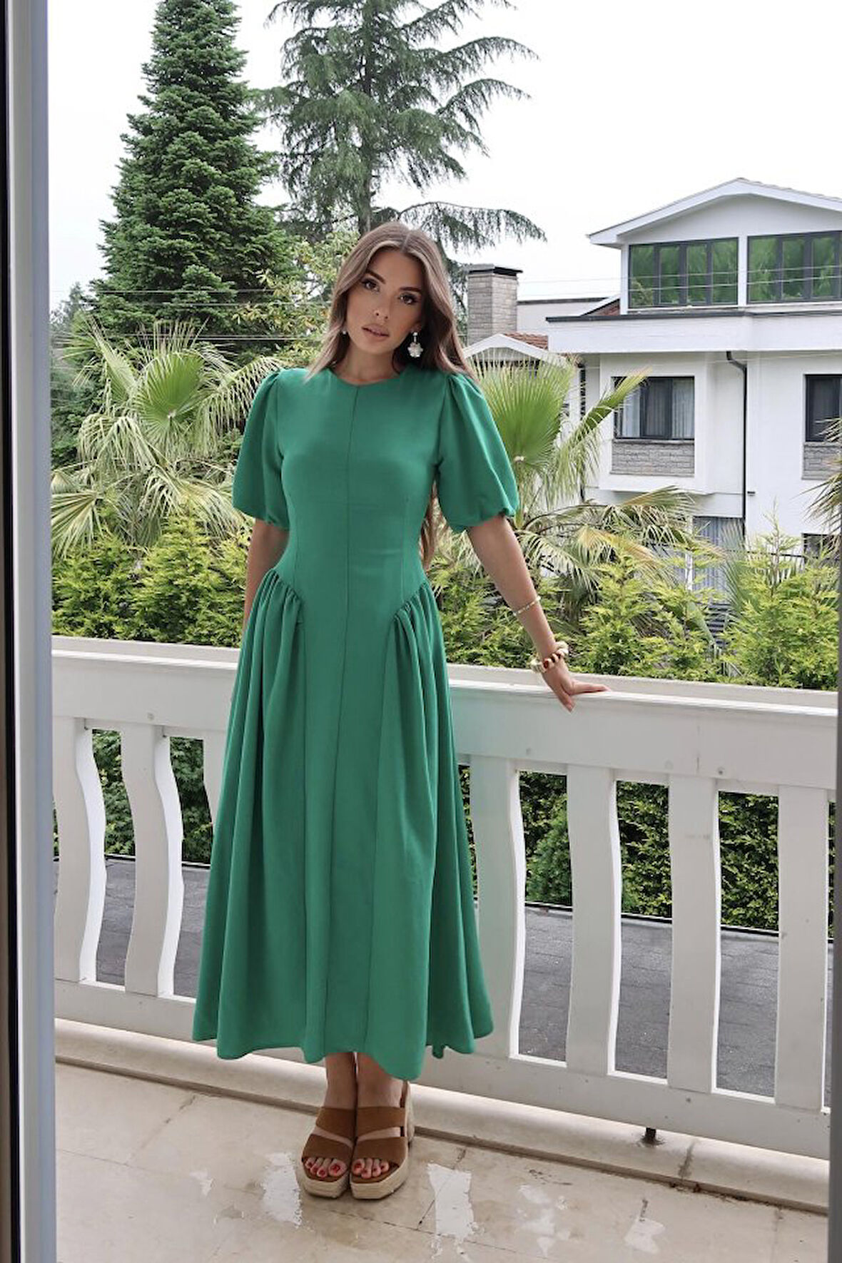 Yonca Moda Evi Yeşil Arkadan Bağlamalı Büzgülü Keten Elbise