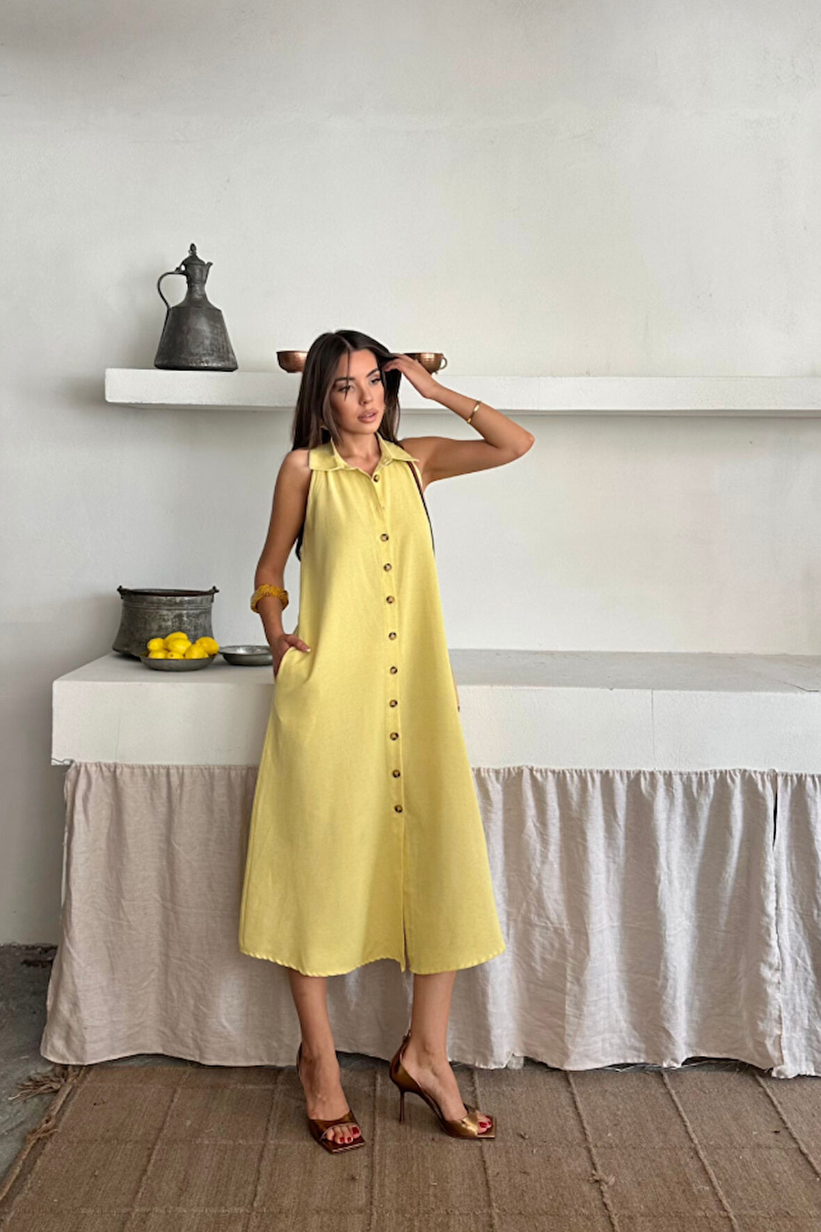 Yonca Moda Evi KETEN ÖNDEN DÜĞMELİ KOLSUZ GÖMLEK YAKA ELBİSE - Sarı
