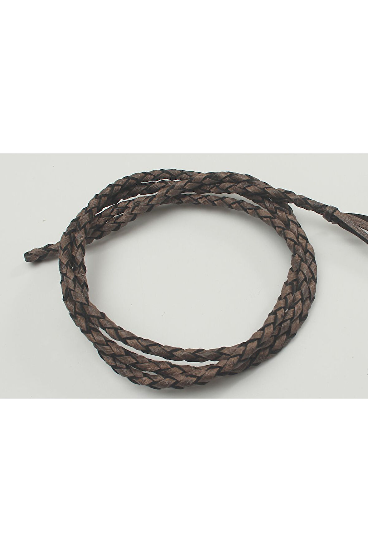 4-6 MM YUVARLAK ÖRGÜLÜ NATUREL (DOĞAL) DERİ KORDON (1 METRE)
