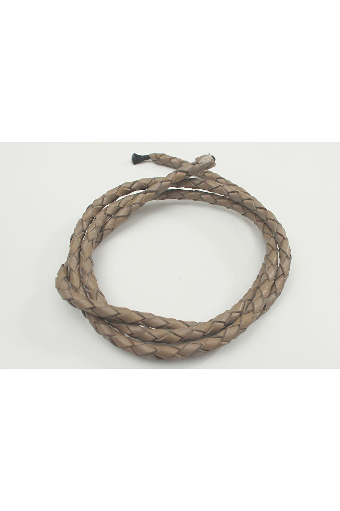 4-6 MM YUVARLAK ÖRGÜLÜ NATUREL (DOĞAL) DERİ KORDON (1 METRE)