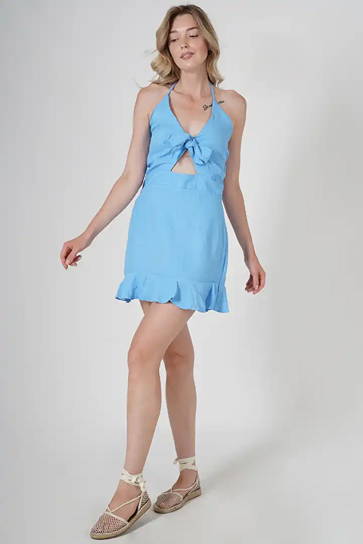 Boyundan Bağlamalı Kadın Mini Elbise