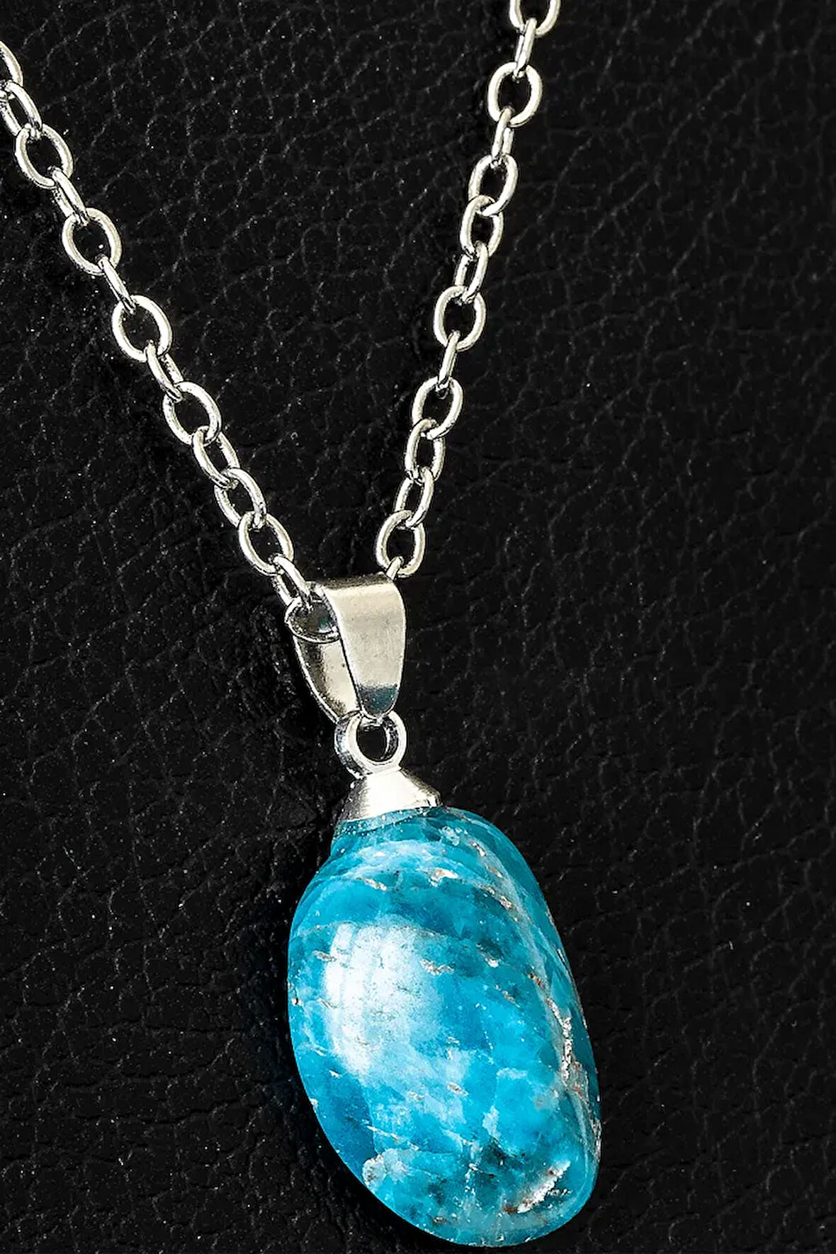 Sertifikalı Ham Işlenmemiş Apatit Taşı Kolye