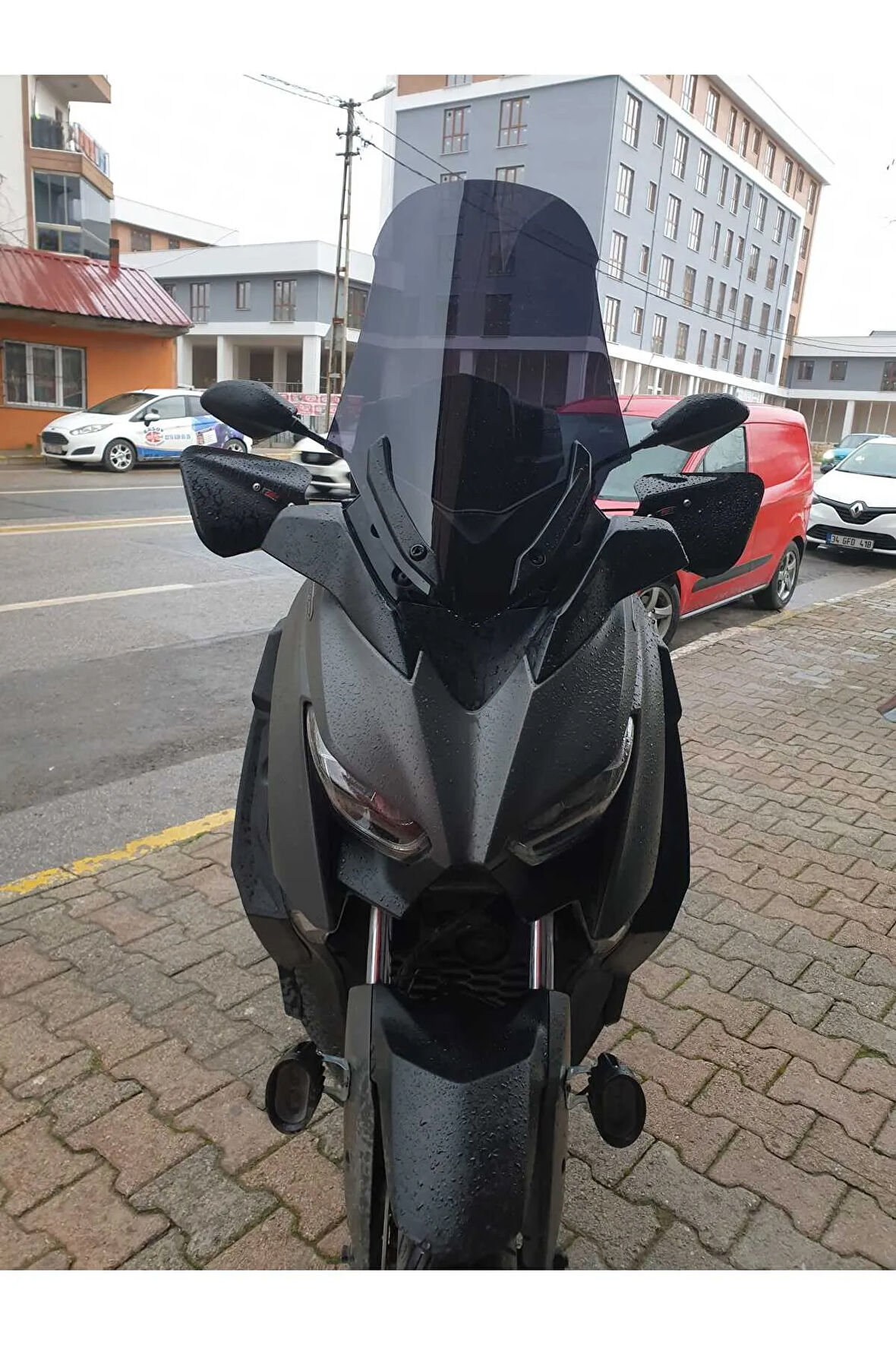 Yamaha Xmax 250 300 400 Ön cam 2018 2022 Model Yılı 65cm Siyah Renk 4mm Uzun Geniş Cam