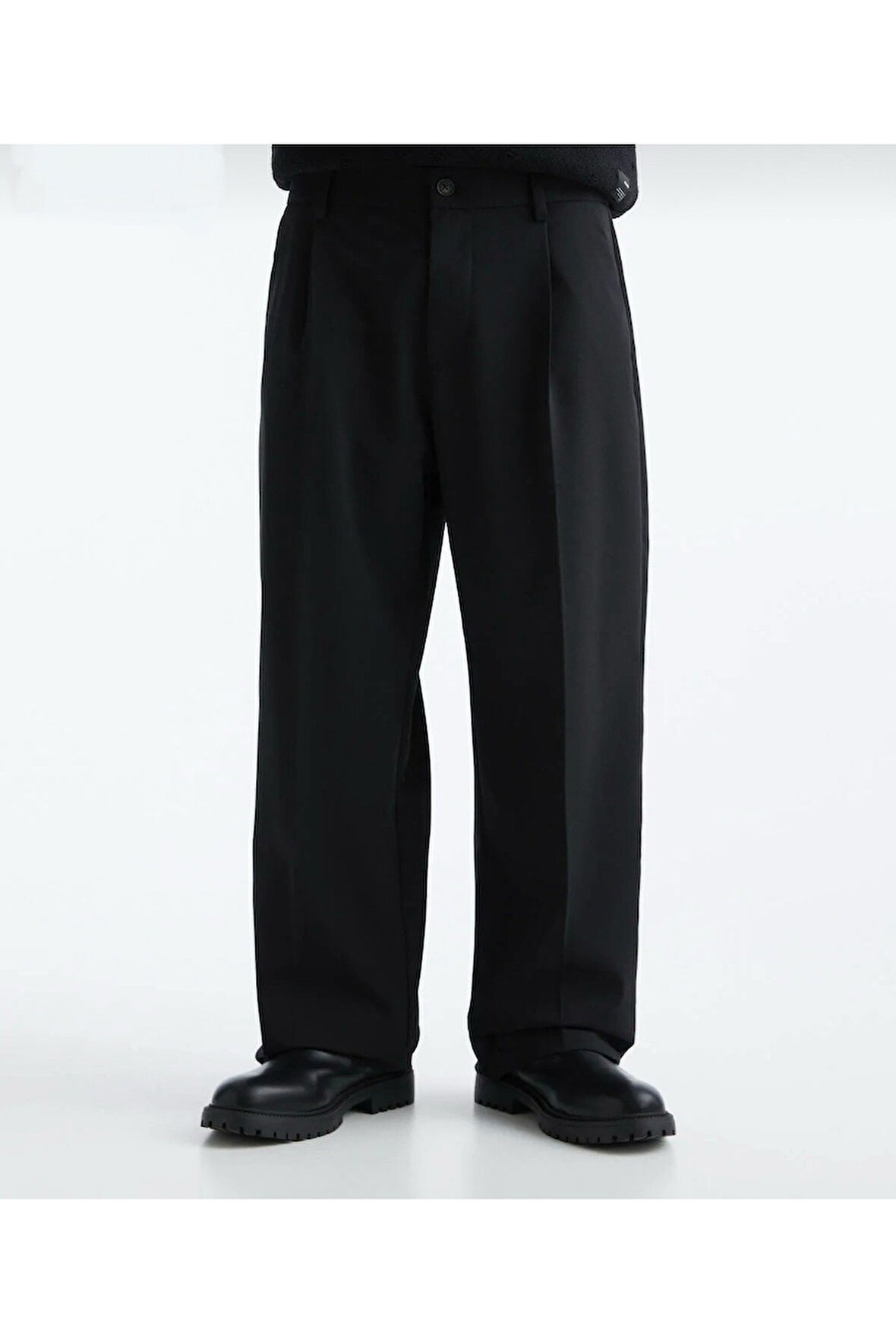 Basic Geniş Kalıp Kumaş Pantolon