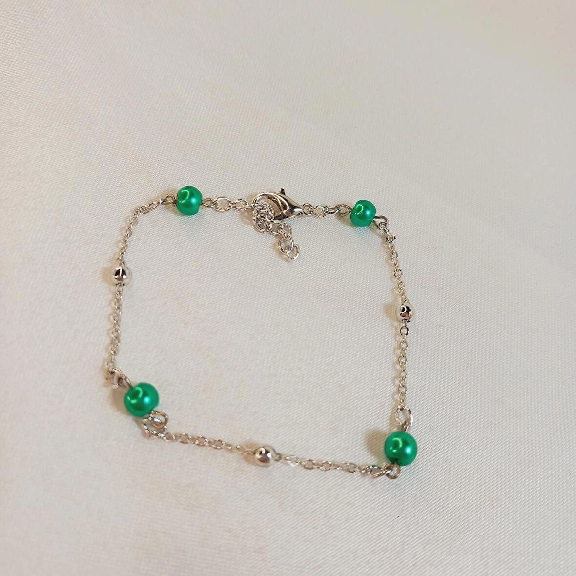 Crystal Atelier İnci Bileklik, İncili Bileklik, Gümüş Kaplama İnci Sıra Bileklik, Barok İnci Bileklik, Kadın İnci Bileklik, Zarif İnci Detay Bileklik, Gümüş Kaplama İnci Modeli Tasarım Bileklik, Zincir Bileklik