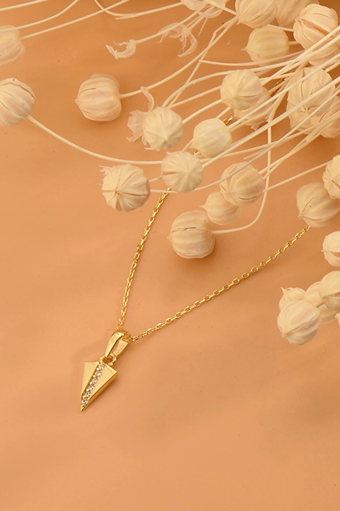 Üçgen Altın Kolye