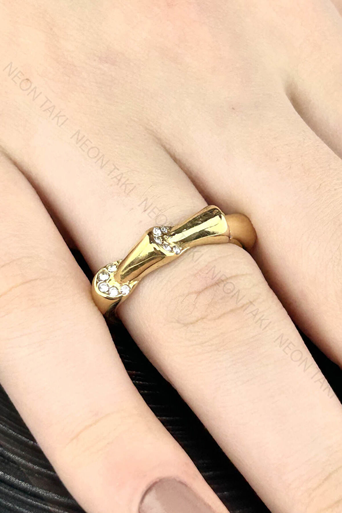 Zirkon Taşlı, Paslanmaz Çelik Yüzük 179, 19 mm, Altın Rengi