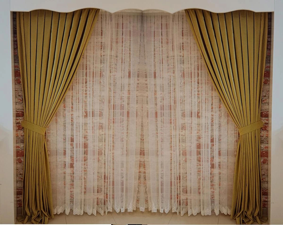 Açık Fıstık Yeşili Renk Fon Kadife Perde Çift Kanat 1/3 Sık Pileli Dikim V-18