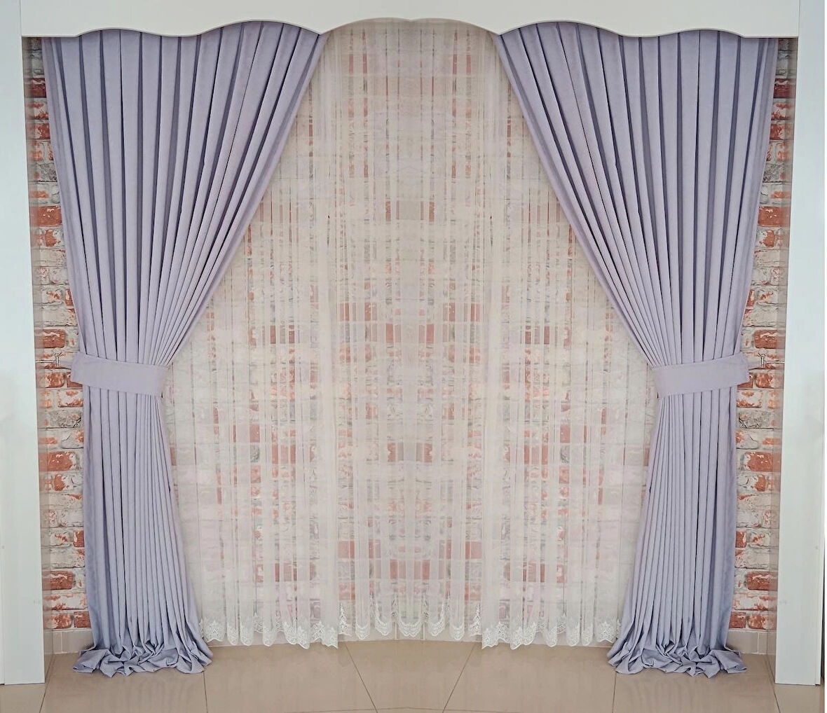 Açık Lila Renk Fon Kadife Perde Çift Kanat 1/3 Sık Pileli Dikim V-31