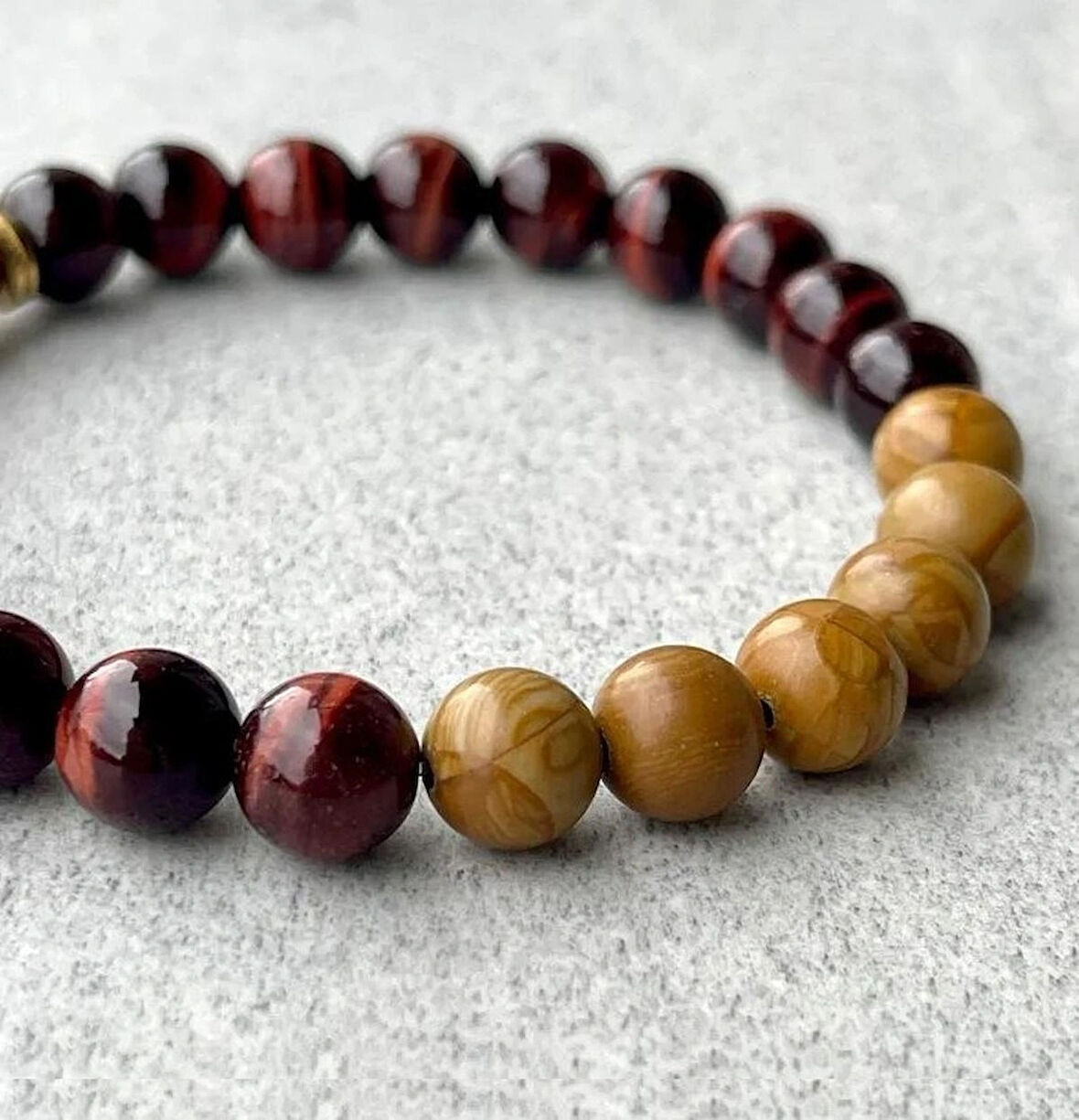 Alnis Atelier Ardıç Ağacı ve Kızıl Kaplan Gözü Doğal Taş Bileklik