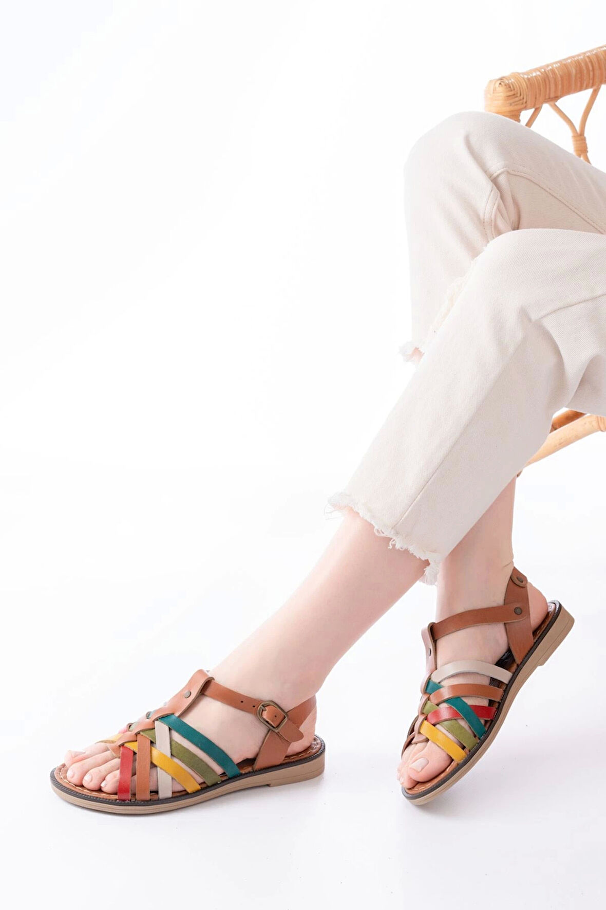 205-208 Multi Hakiki Deri Ortopedik Taban Kadın Sandalet