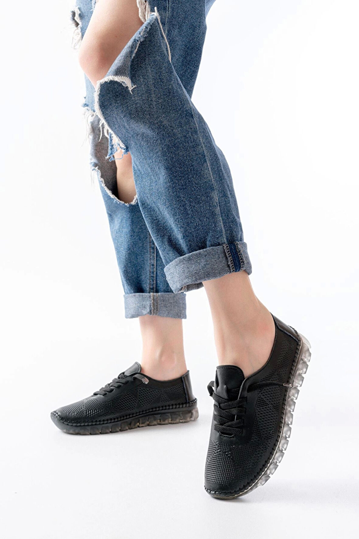 S-365  Siyah Desenli Hakiki Deri Şeffaf Taban Kadın Spor Ayakkabı