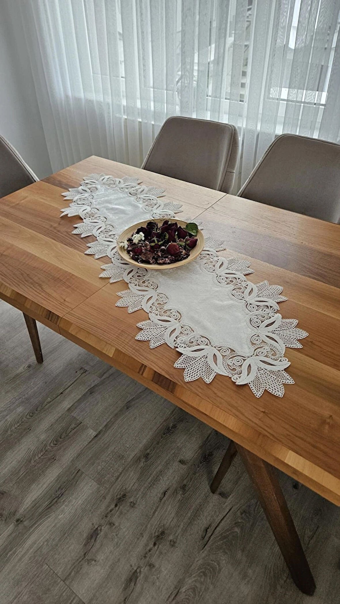 Fransız Dantelli Lüks Kadife Runner