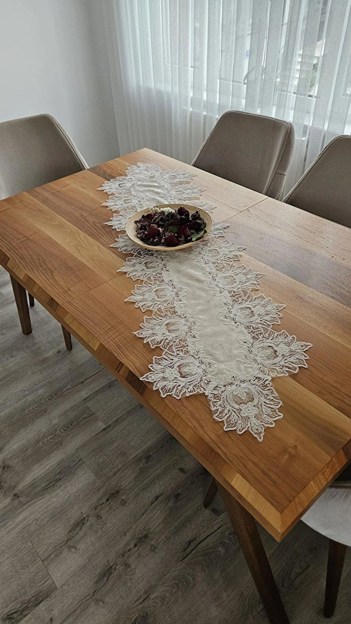 Fransız Dantelli Lüks Kadife Runner