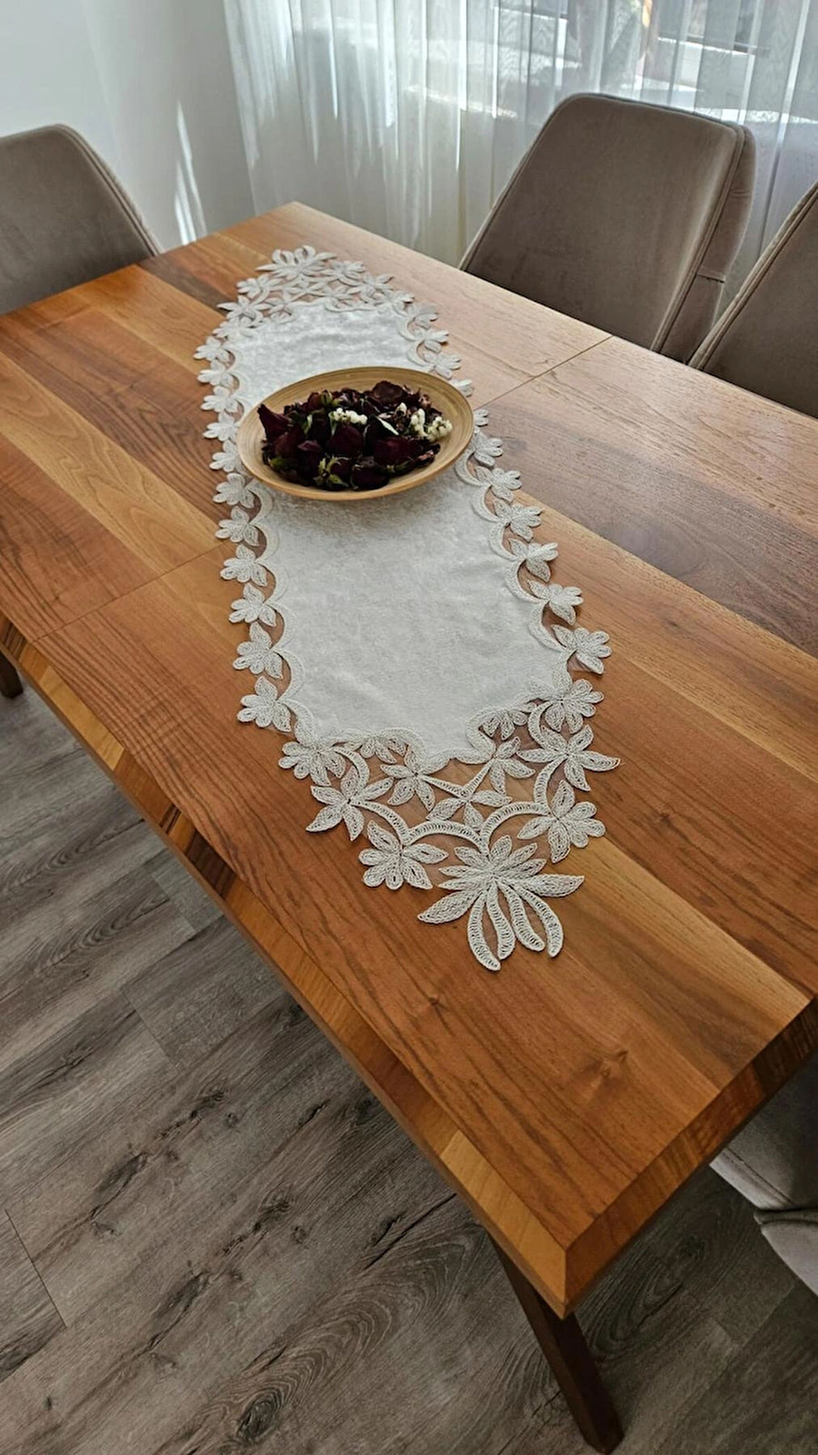 Fransız Dantelli Kadife Runner