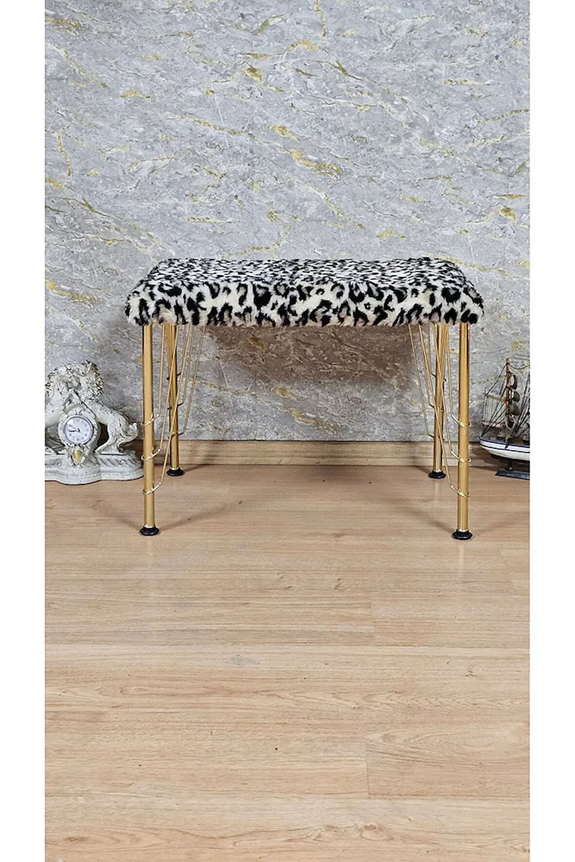Tedy Kumaşlı 60 cm x 38 cm Gold Telli Ayak Oturak